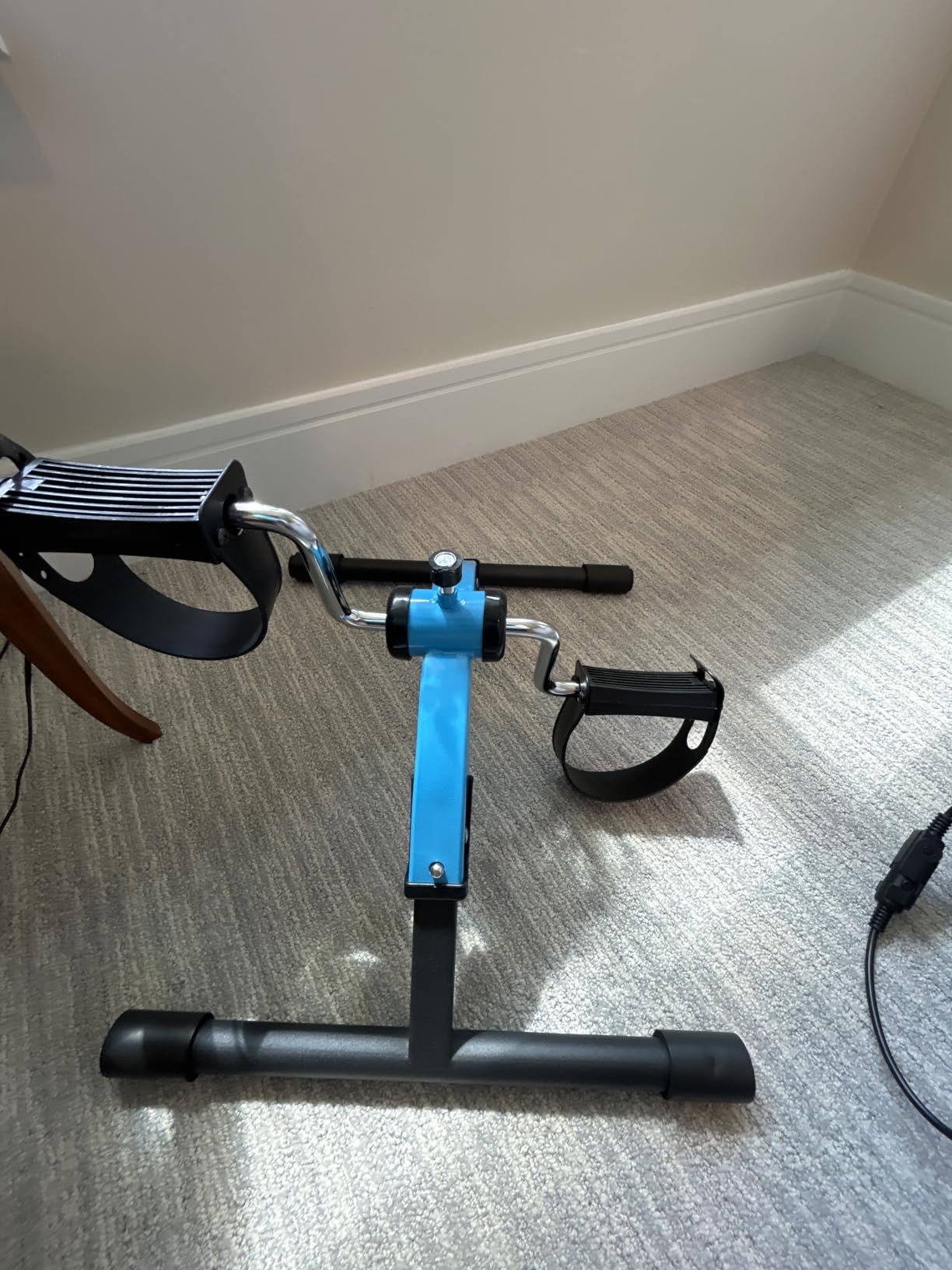 Folding Pedal Exerciser Mini Exercise Bike Under Desk Bike for Arms and Legs Workout, Portable Desk Bike Peddler Machine for Sedentary Officer & Seniors customer photo 2