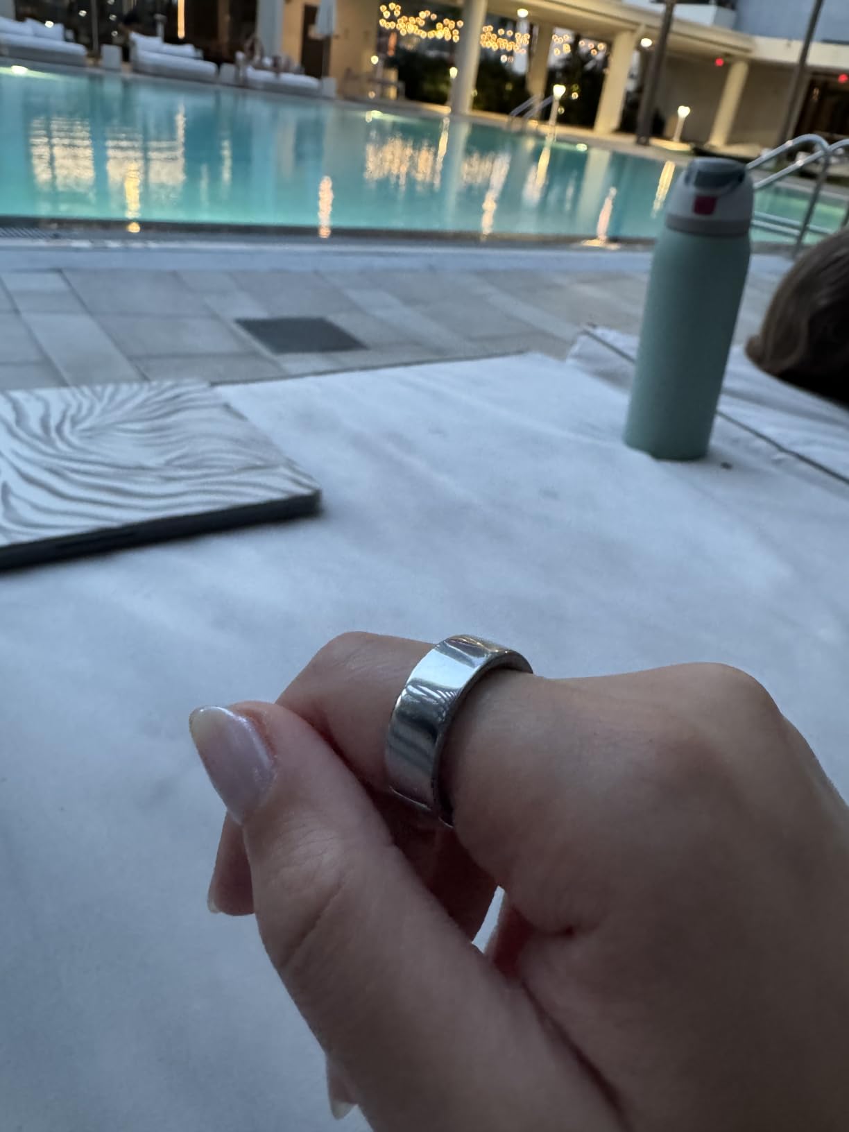 Oura Ring 4 - Smart Ring - Silver - Size 8 - Sleep, Activity, Women's Health, AI Advisor, Up to 8 Days of Battery Life, Oura App, Android & iOS Compatible customer photo 2
