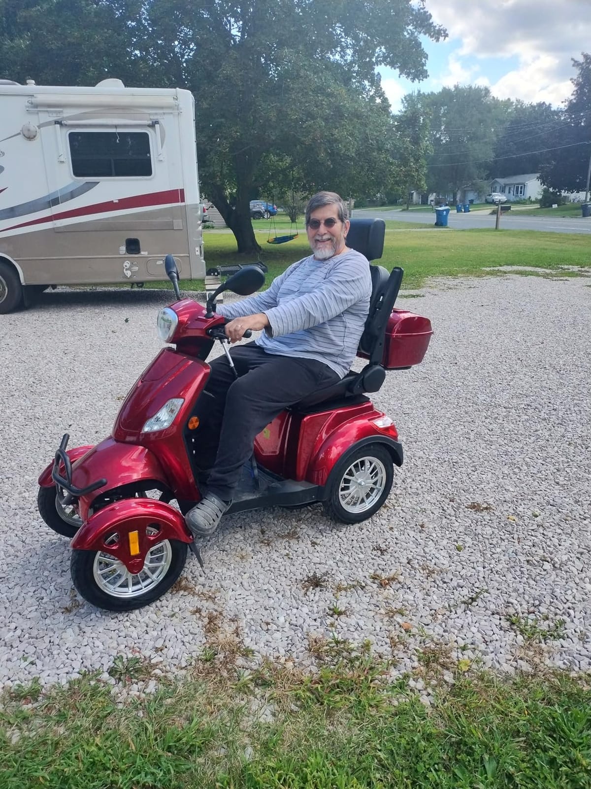 Mobility Scooters for Seniors & Adults 500lbs Capacity - 800W All Terrain Electric Powered Mobility Cart - Heavy Duty Mobility Scooter for Elderly w/Charger Remote Keys (Sliver) customer photo 1