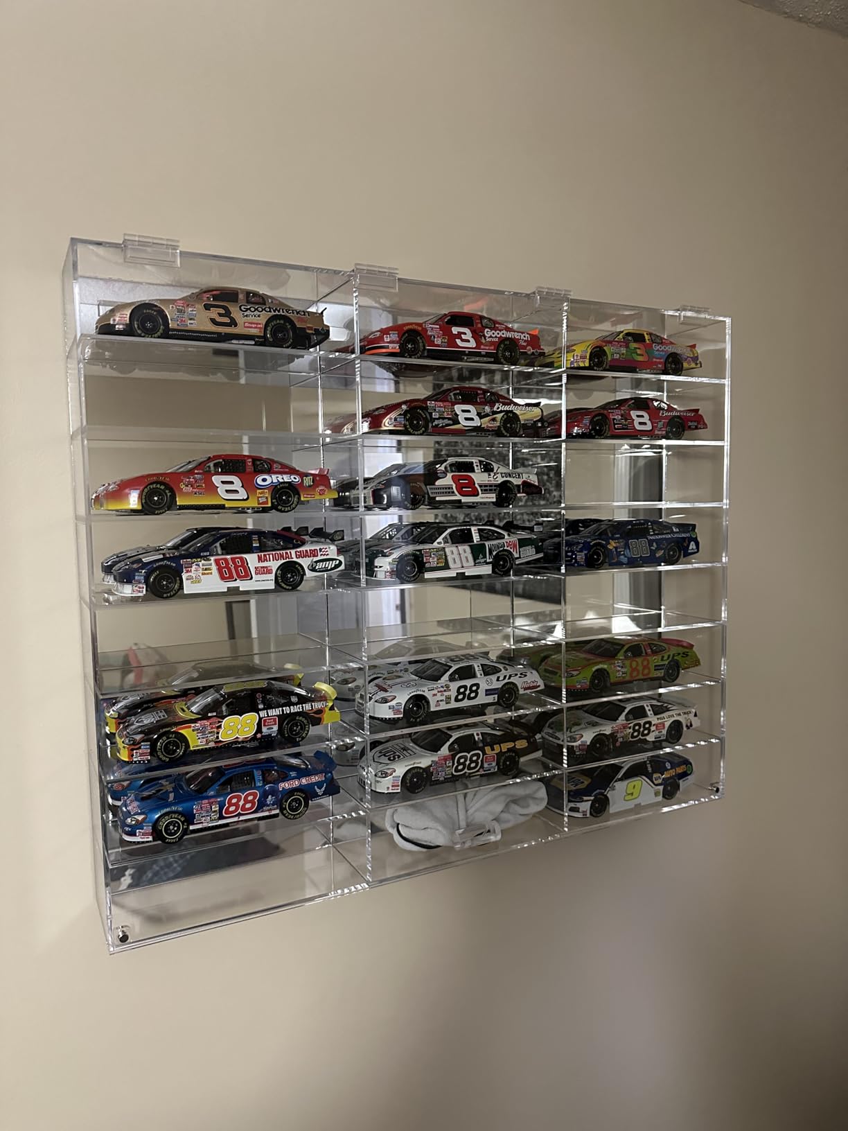 Clear Acrylic Toy Car Display Case 1: 24 Scale Diecast Display Box Wall Mounted Shelf for Storage Toy Car Mini Model Race(12 Grids) customer photo 2