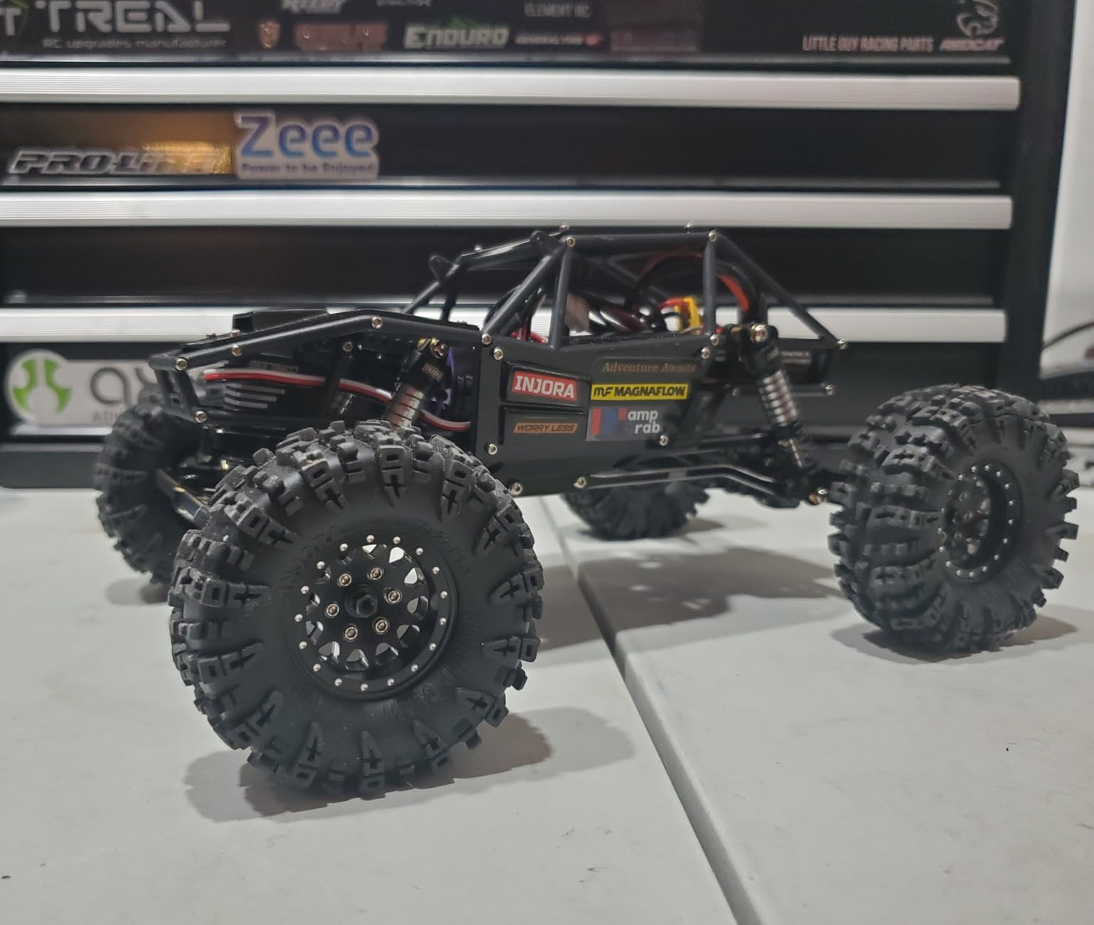 INJORA T6M 2.4GHz Transmitter with 6CH Receiver for 1/24 1/18 RC Crawler customer photo 1