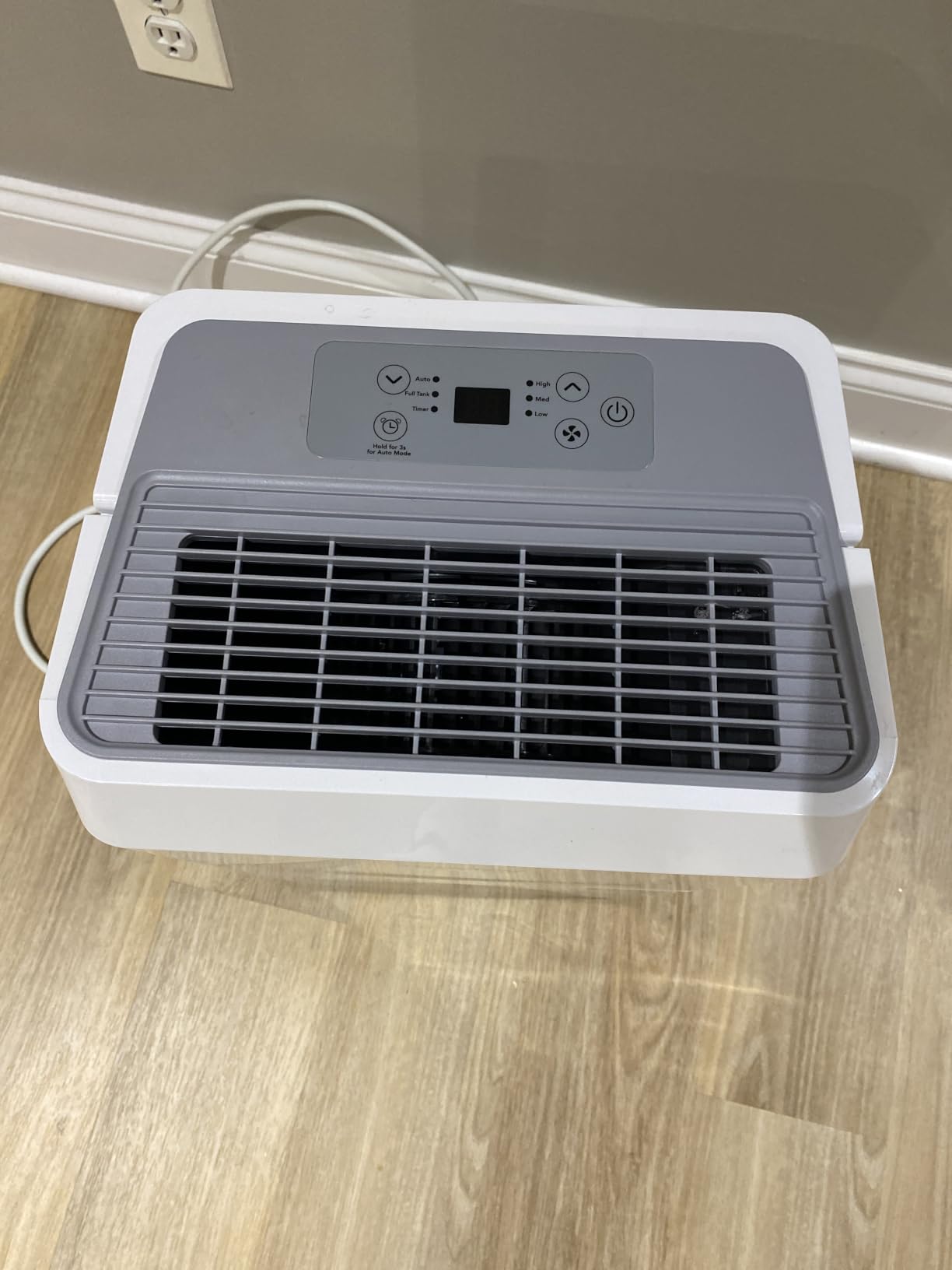 Waykar 6000 Sq.Ft Energy Star Dehumidifier for Basement & Home, 120 Pint/Day with Drain Hose & Tank, Ultra Quiet (40 dB), Smart Auto Comfort Mode | Temperature-Sensing Auto Mode, Auto-defrost, Continuous drainage support for large home, 30%-80% Smart Humidity Control customer photo 2
