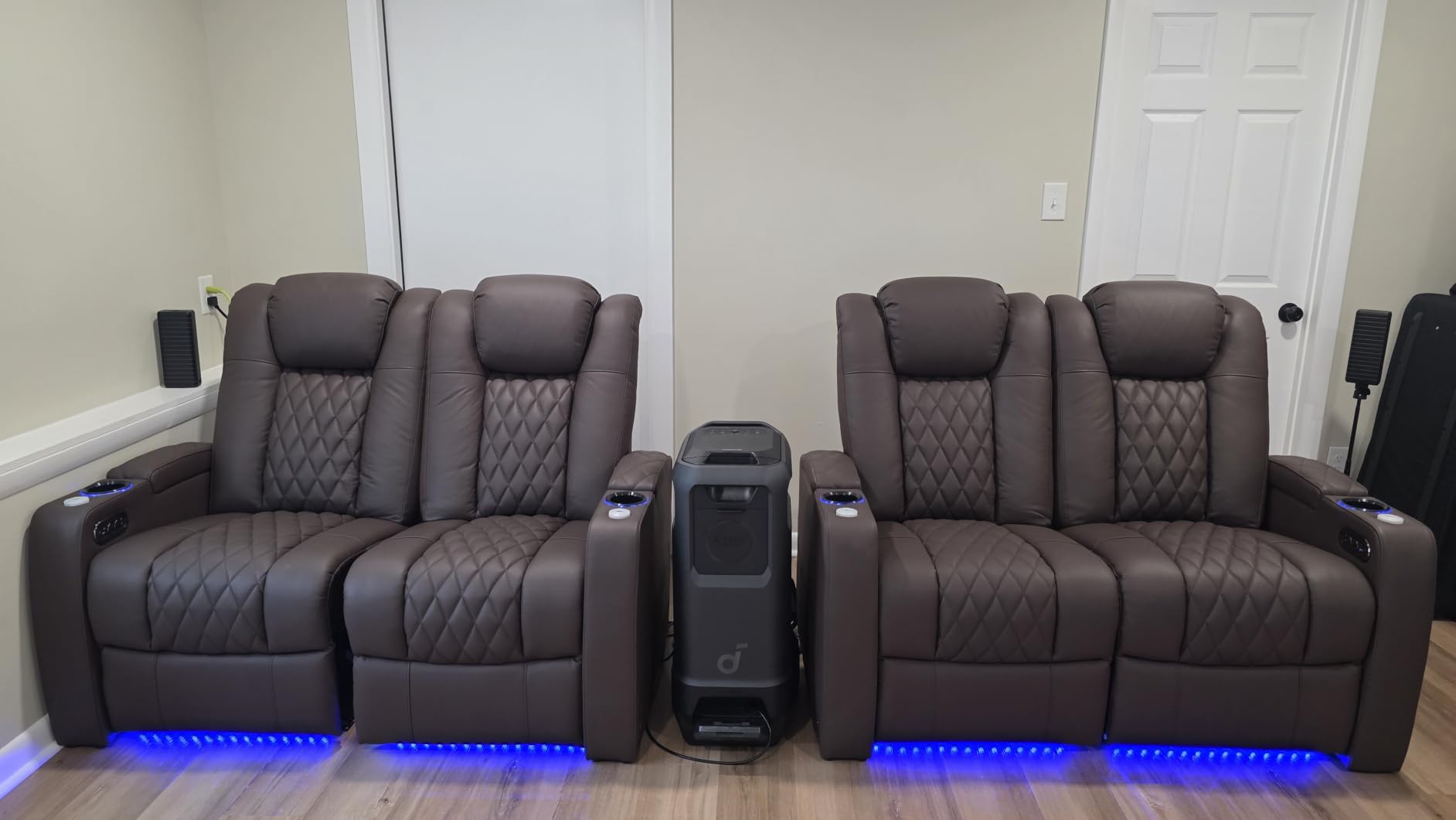 comfiroom Top-Grain Leather Home Theater Seating, Dual-Motor Power Recliner | Classic Series Black Zero Gravity Motorized Theater Chair with USB-C Charging, Adjustable Headrest, Tray Table, Row of 3 customer photo 1