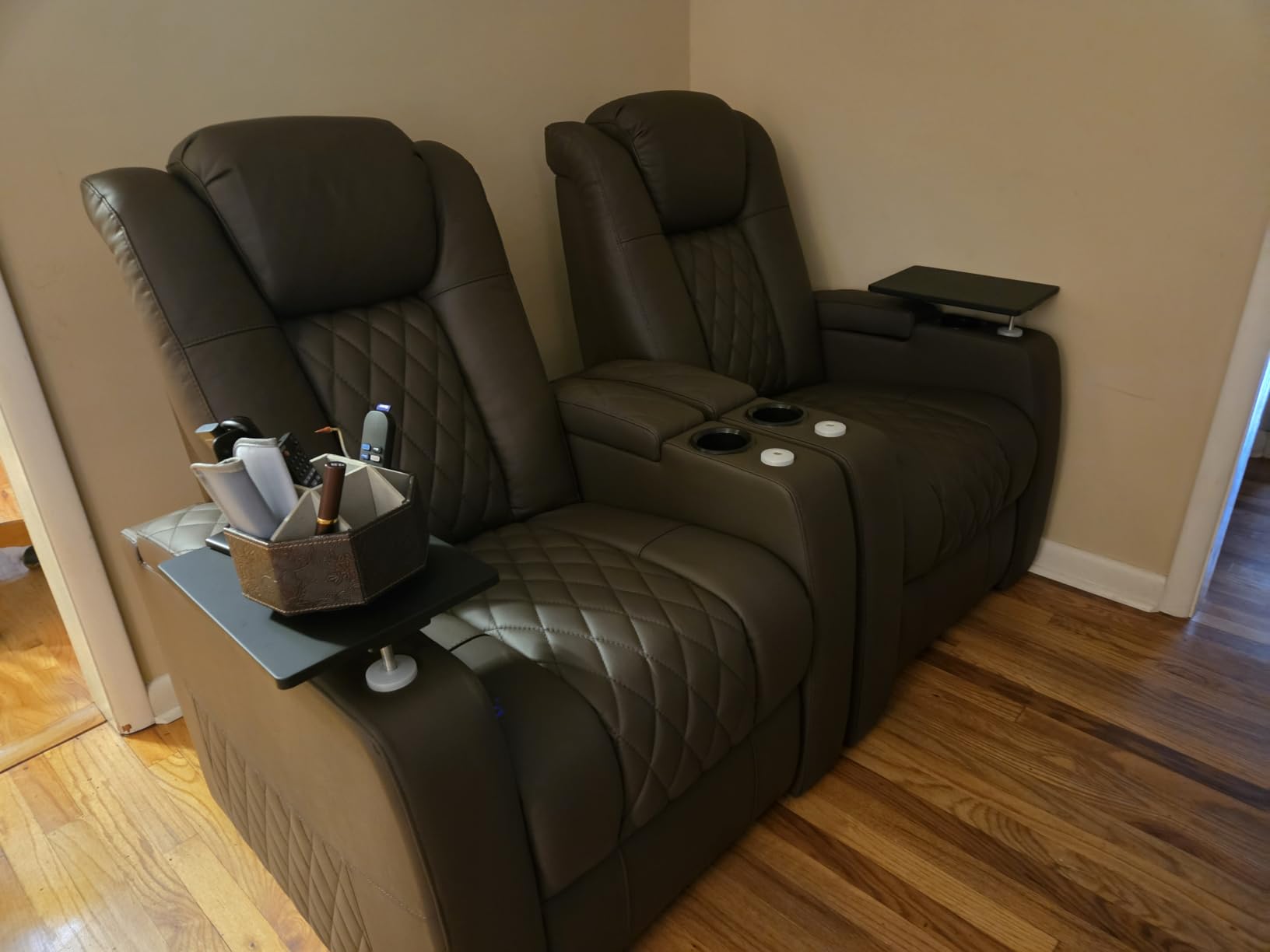 comfiroom Top-Grain Leather Home Theater Seating, Dual-Motor Power Recliner | Classic Series Black Zero Gravity Motorized Theater Chair with USB-C Charging, Adjustable Headrest, Tray Table, Row of 3 customer photo 2