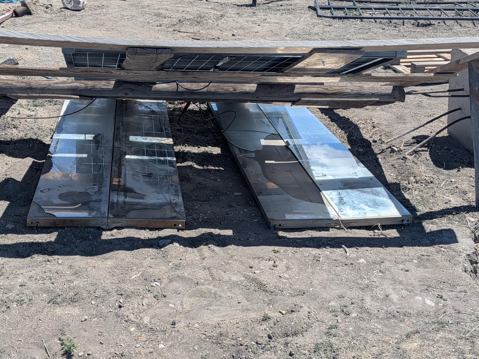 N-Type 16BB 400W Bifacial Solar Panel, 2Pcs 200 Watt Solar Panel 12V, 25% High Efficiency, Dual-Module Parallel Anti-Shade Design, for RV Van Marine Home Rooftop Off-Grid Systems customer photo 2
