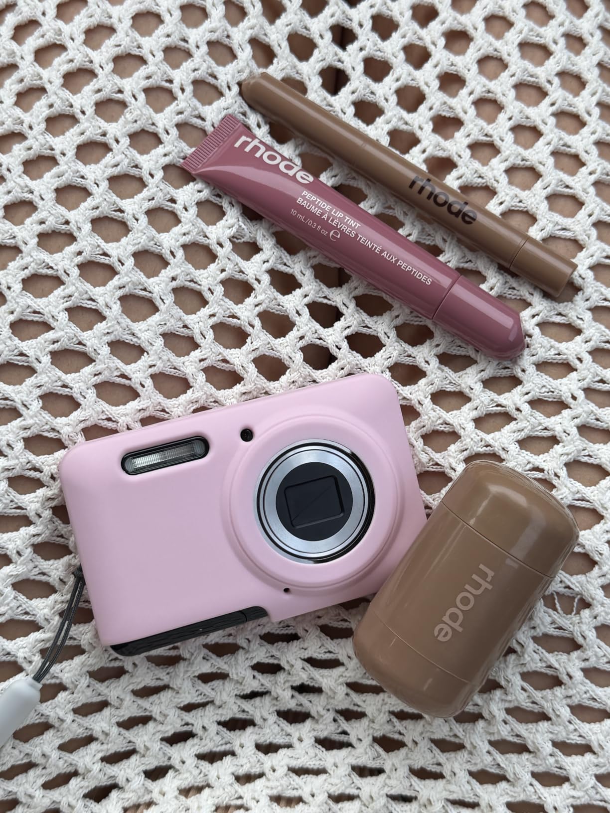 KODAK PIXPRO FZ55 16MP Digital Point & Shoot Camera, 5X Optical Zoom, 28mm Wide Angle, 1080P Full HD Video, Bundle with 32GB SD Card, Protective Case, and Hi-Speed Card Reader (Blue) customer photo 1