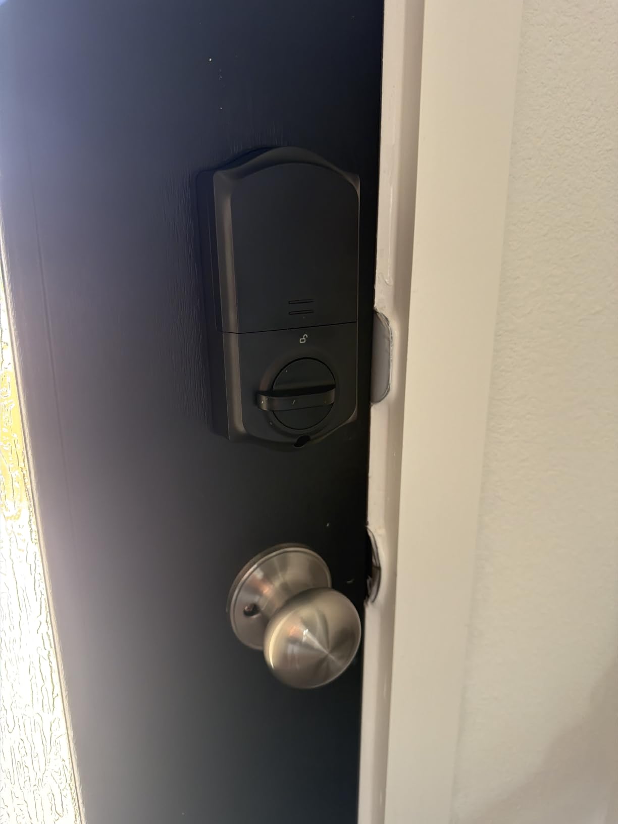 Veise VE017 Fingerprint Smart Door Lock with App Control, Matte Black | 8-in-1 Keyless Entry, Remote User Management, Auto Lock, Electronic Touchscreen Keypad, USB-C Port, Deadbolt for Front Door customer photo 2