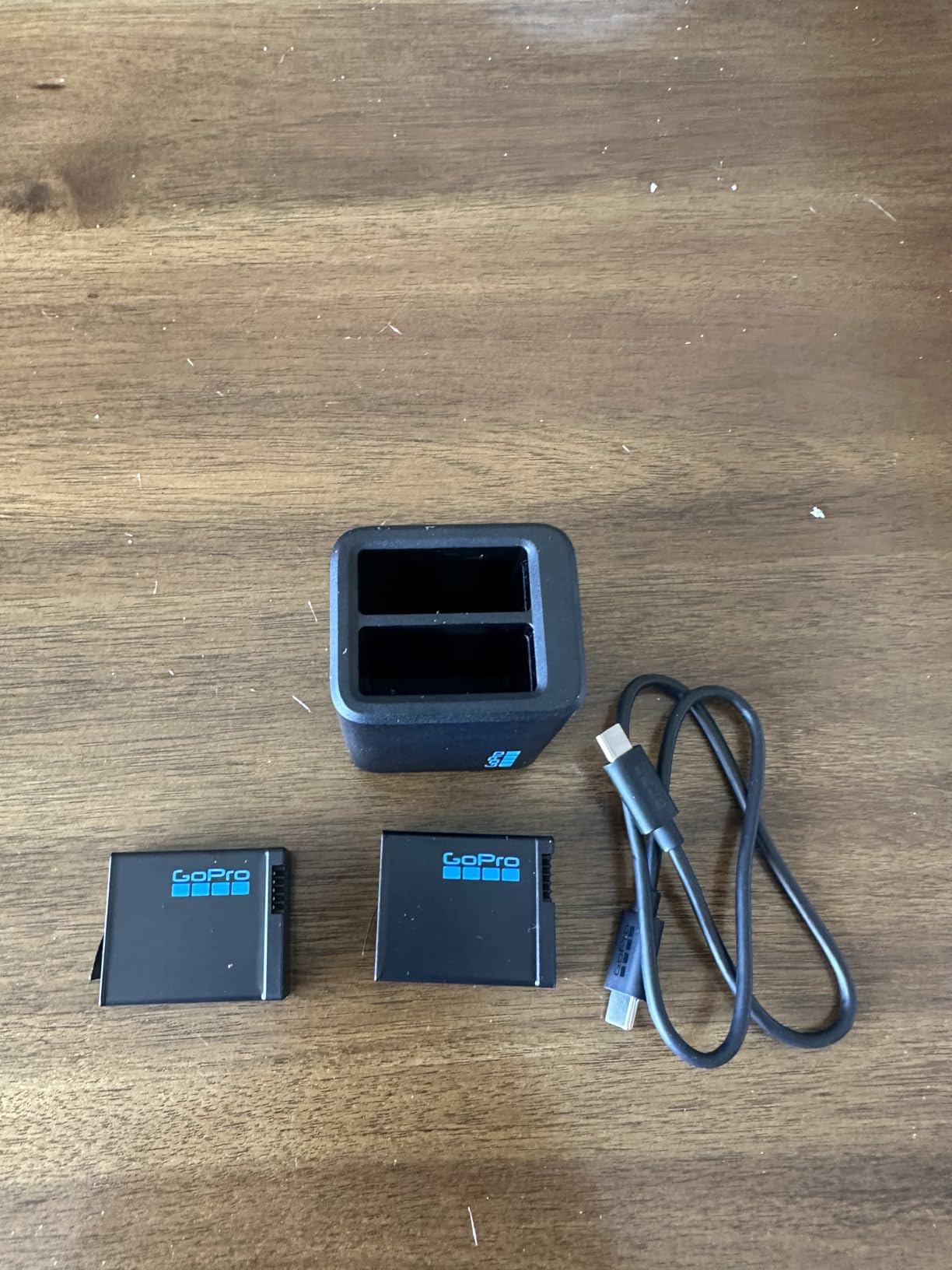 GoPro Dual Battery Charger + 2 Enduro Rechargeable Batteries (HERO13 Black) - Official Accessory customer photo 1