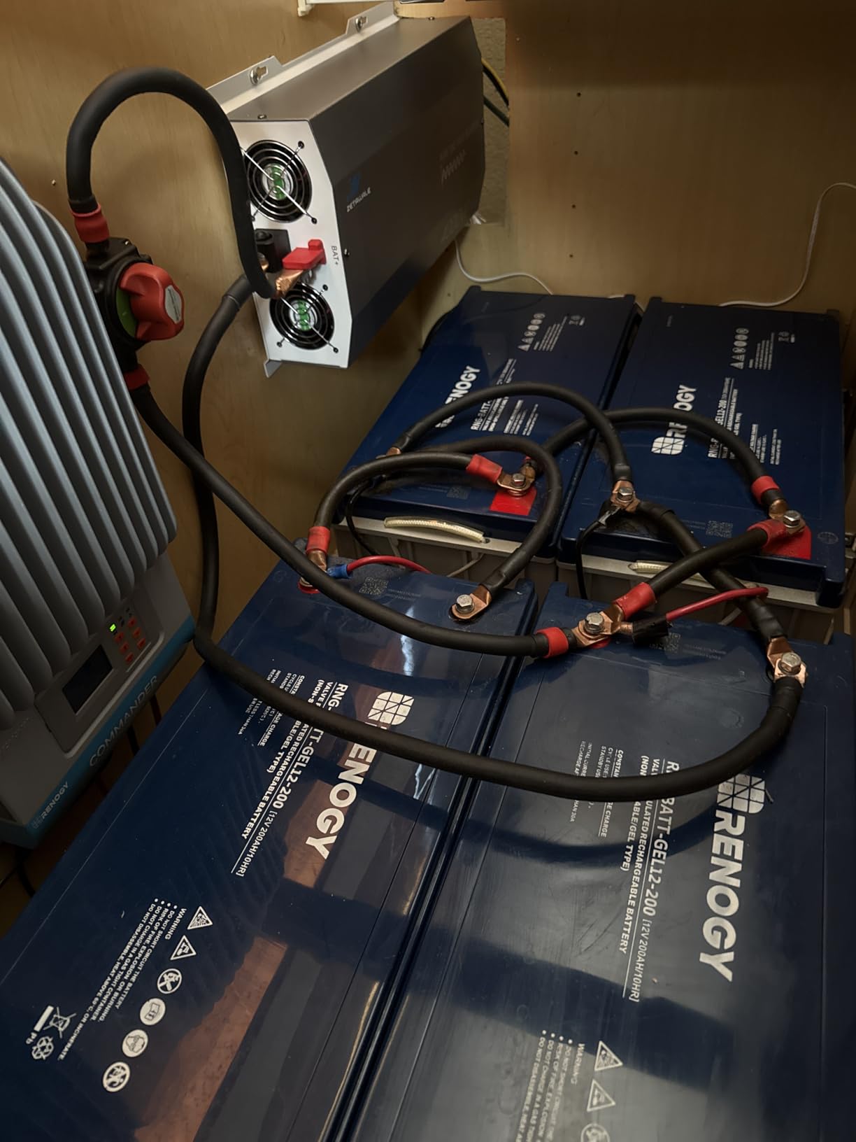 3000W Pure Sine Wave Inverter 12V DC to 120V AC Converter with LCD Remote | 6000W Peak, 4 AC Outlets, USB & Type-C Port, Clean Power for Truck, RVs, Camping, Off Grid Systems, and Backup Applications customer photo 1