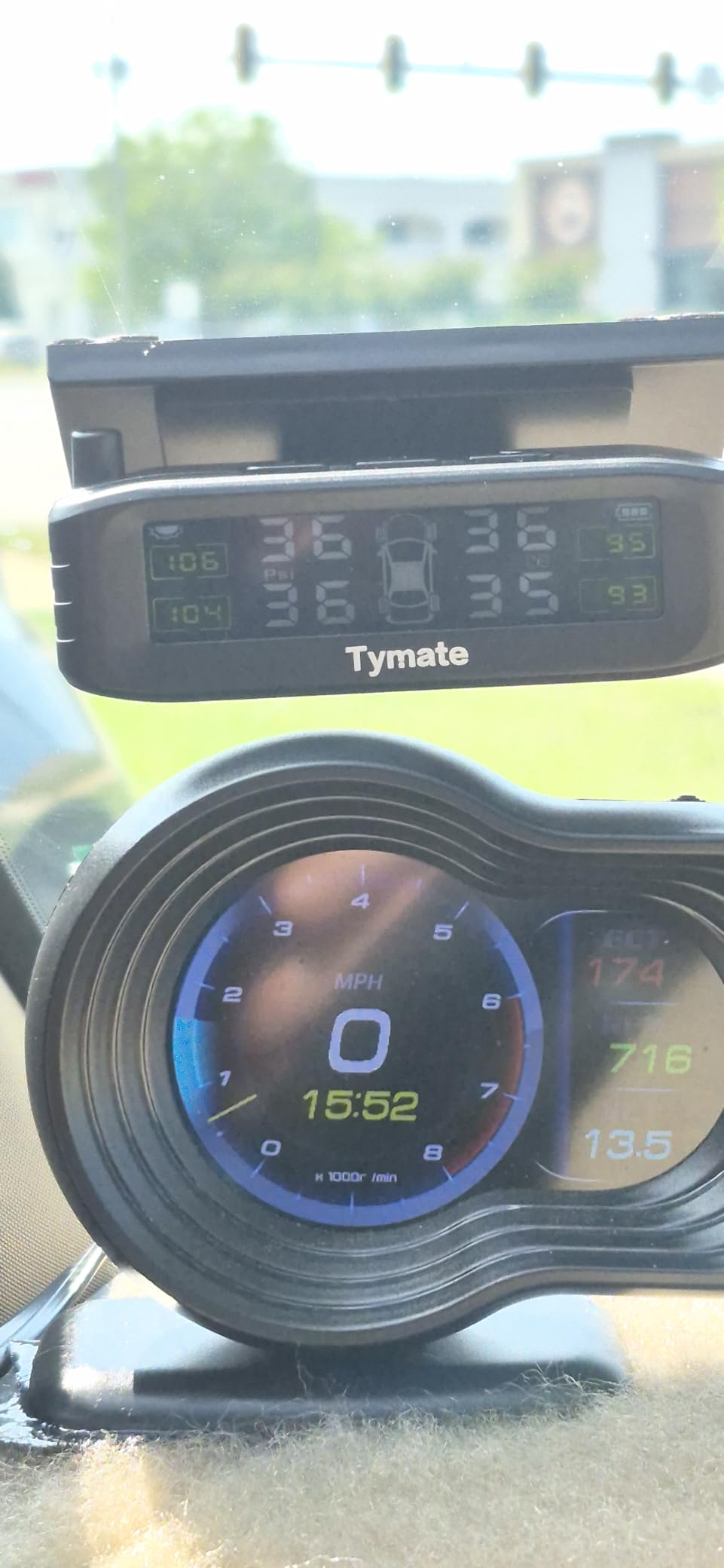 Tymate TM8 RV Tire Pressure Monitoring System, TPMS Set of 4 Sensors | Max. 4 Tires Info Monitoring, Windshield Mounted, 6 Alarm Modes, 0-87 PSI, Solar/USB Charge, Color LCD, Ideal for RV/SUV/Cars customer photo 1