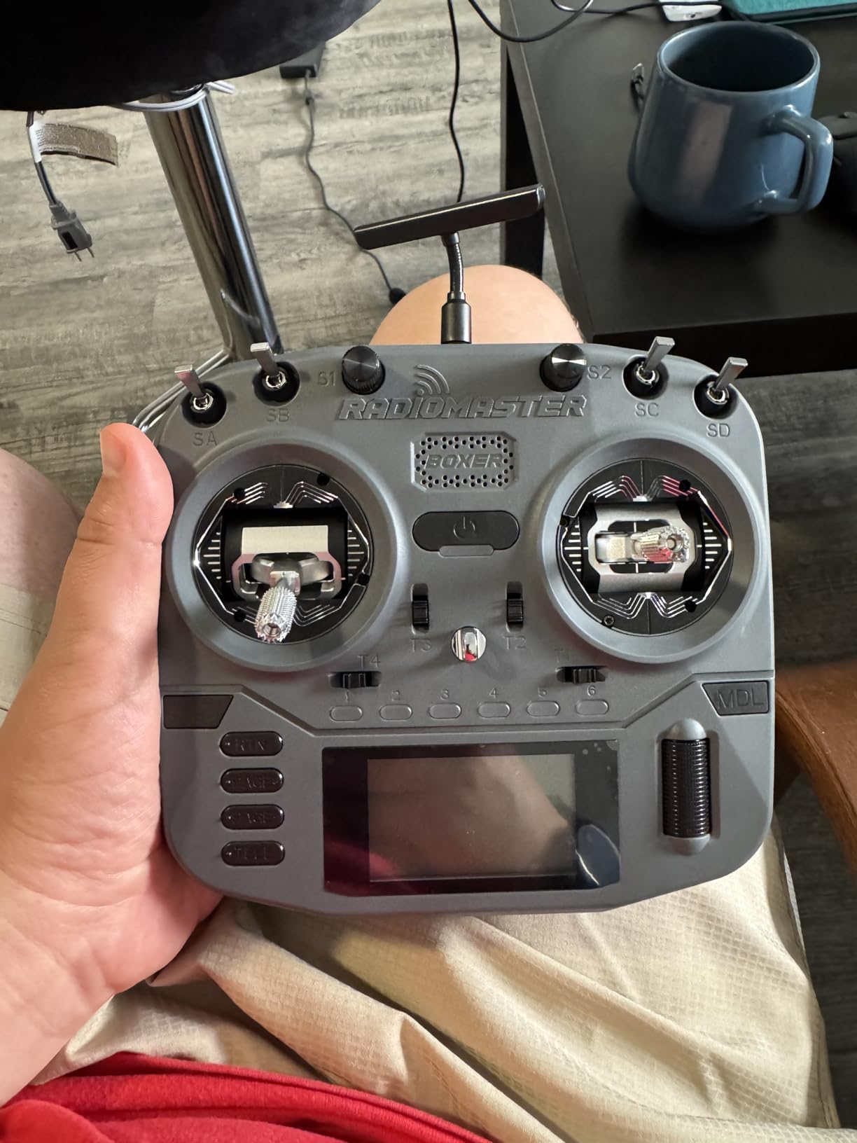 RadioMaster Boxer Crush EdgeTX 2.4G 16CH Remote Controller ELRS with AG01 Hall Gimbals (Blue) customer photo 2