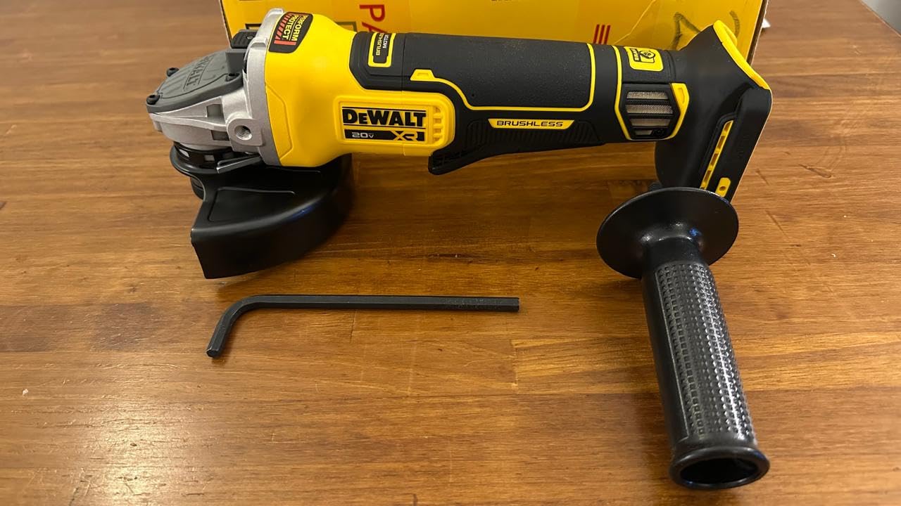 DEWALT 20V MAX* XR Brushless Cordless 4-1/2-5 in. Angle Grinder (Tool Only) (DCG410B) customer photo 2
