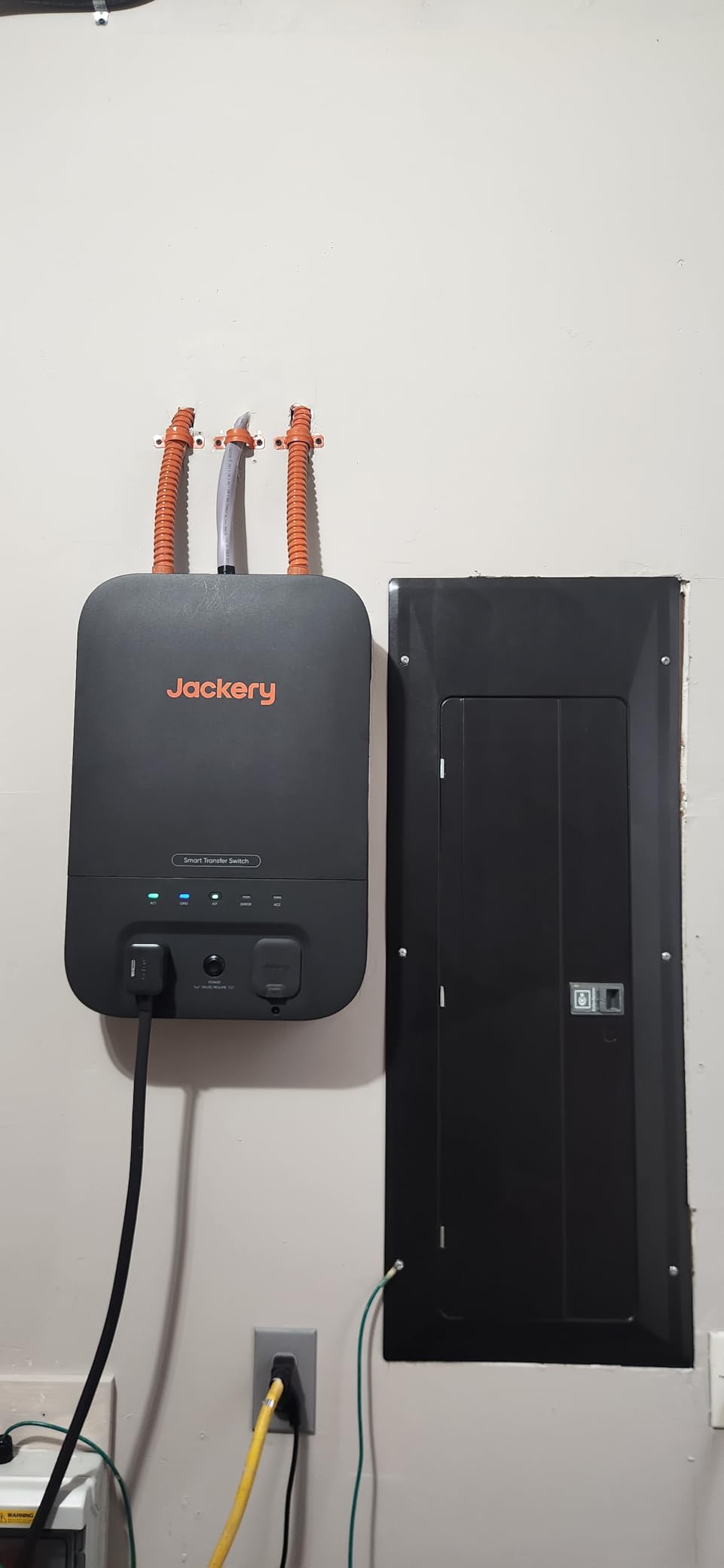 Jackery Solar Generator 5000 Plus Portable Power Station, 5040Wh LiFePO4, 7200W 120V/240V AC Output, Expandable to 60kWh, Essential Home Backup for Power Outages (Solar Panel Optional) customer photo 1