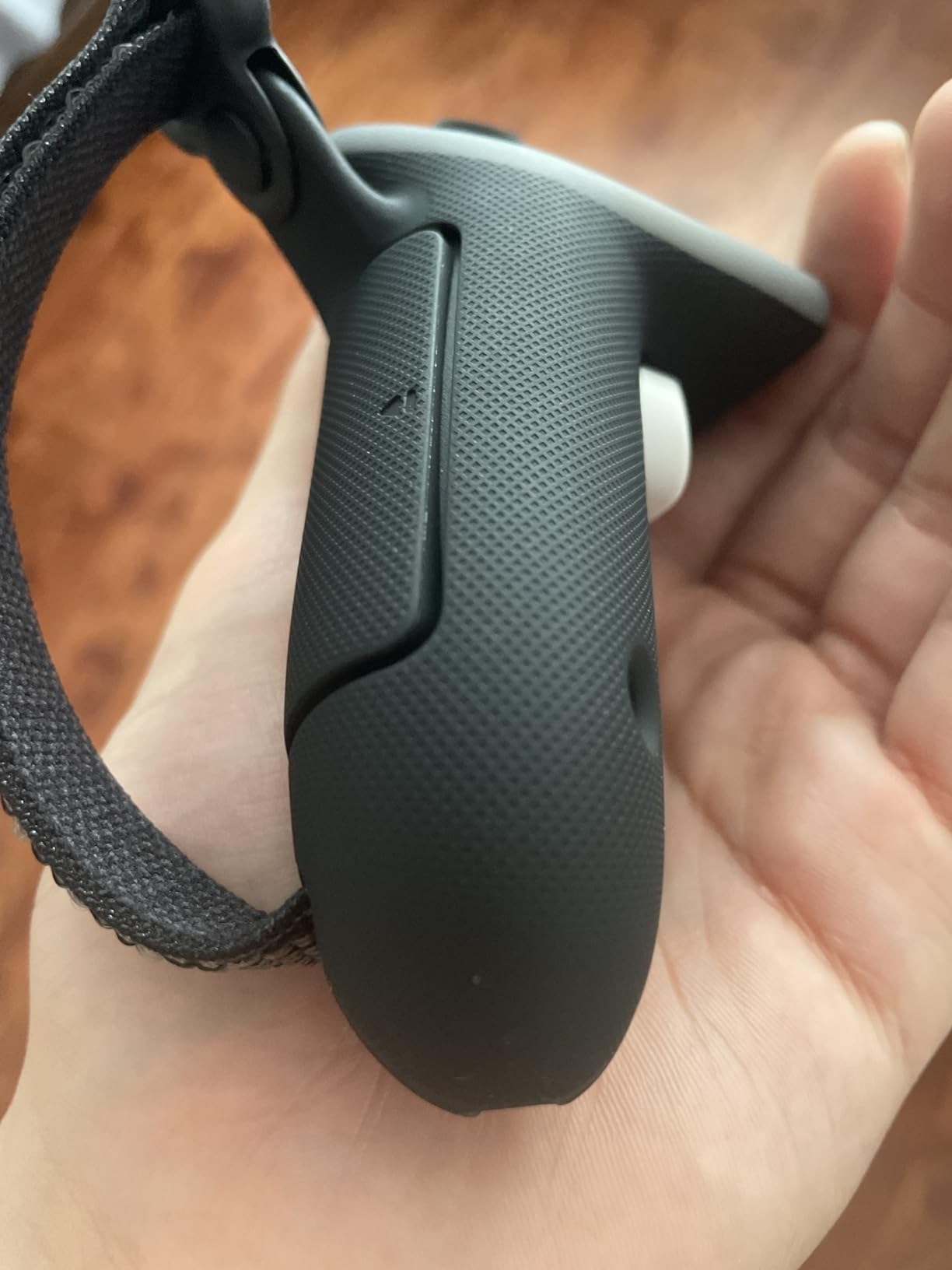 KIWI design Non-Slip Controller Grips with Battery Opening for Quest 3/3S | Upgraded G4 Pro Silicone Protector with Secure Knuckle Strap, Meta Certified Accessory. 1-cm Extended Grip, Stable Signal customer photo 1