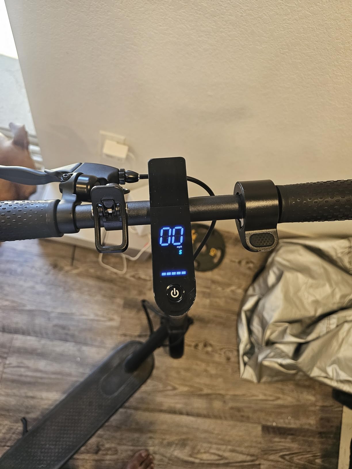 Electric Scooter, 500W Motor, Up to 17-20MPH &19-21 Miles, Commuter Escooter, Foldable E-Scooter for Adults with APP and Dual Braking System Escooter（Orange/Grizzly/Black） customer photo 1