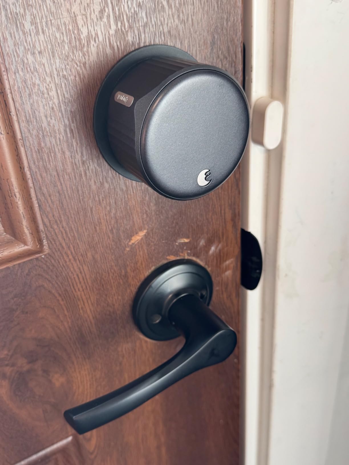 Yale|August Wi-Fi Smart Lock with Keypad, Silver | Keyless Entry, Touch Digital Keypad, Fingerprint Scanner, AUG-SL05-K04-S01 customer photo 1