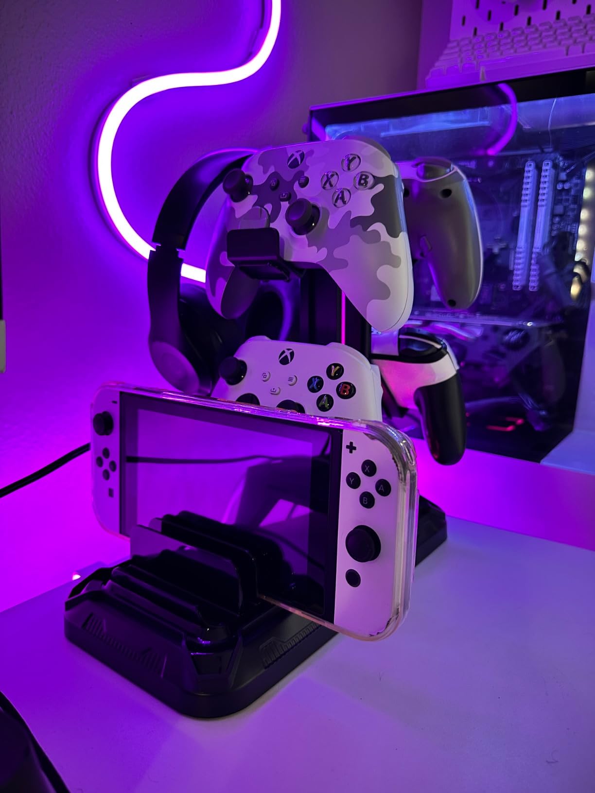 KDD Headset Stand with Charging Station - Detachable Controller Holder with 9 Light Modes - Rotatable Headphone Hanger with USB A&C Charger Ports - Earphone Hook for PC Gaming Accessories Storage customer photo 2