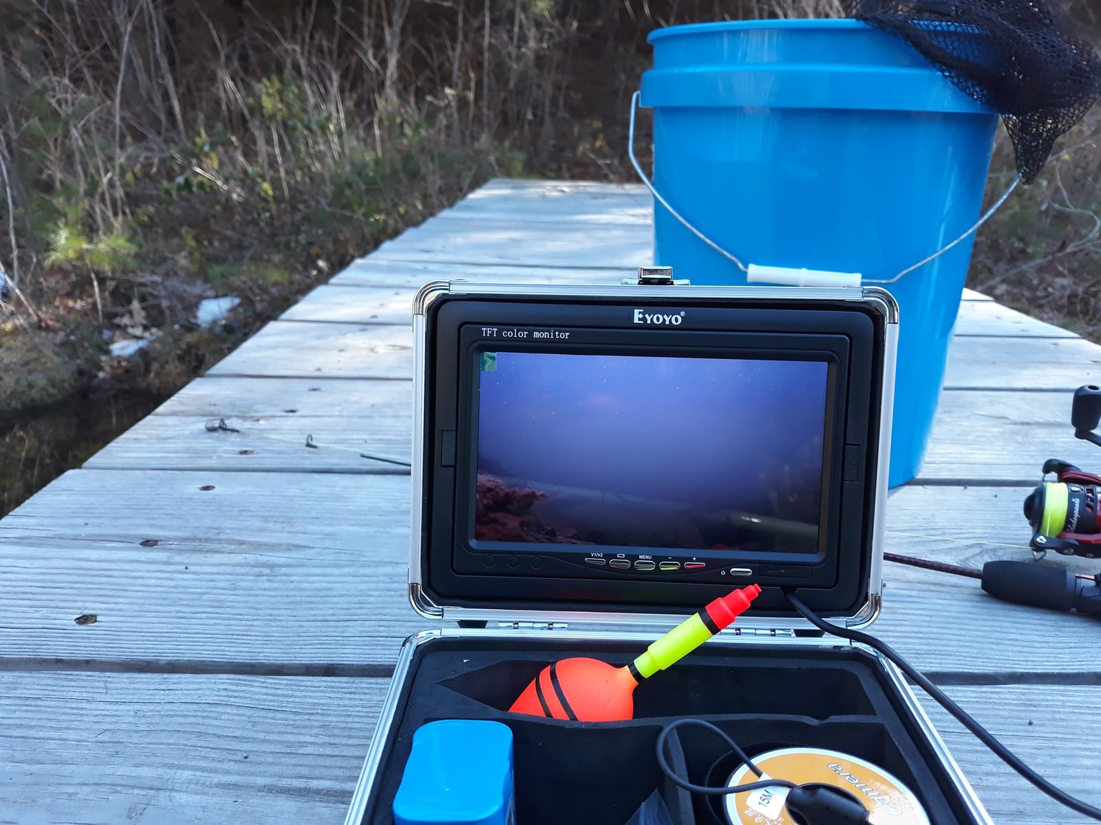 Eyoyo Underwater Fishing Camera 7 inch LCD Monitor Fish Finder 1000TVL | Waterproof Fishing Camera, 12pcs Infrared Lights, 98ft Cable, 4500mAh 8H Battery, Plug & Play For Ice, Lake & Boat Fishing customer photo 1