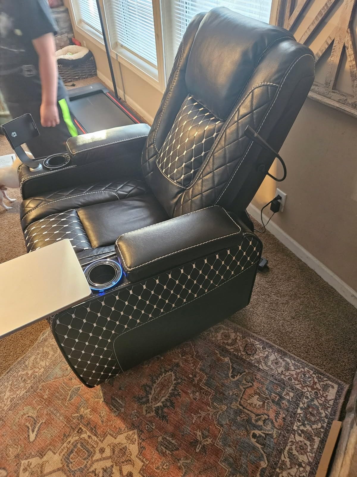JIKFRIMA Power Zero Gravity Recliner Chair for Adults | Home Theater Seating with Smart Cup Holders, USB Ports, Hidden Arm Storage, Tray Table, Phone Holder, Reading Light customer photo 2