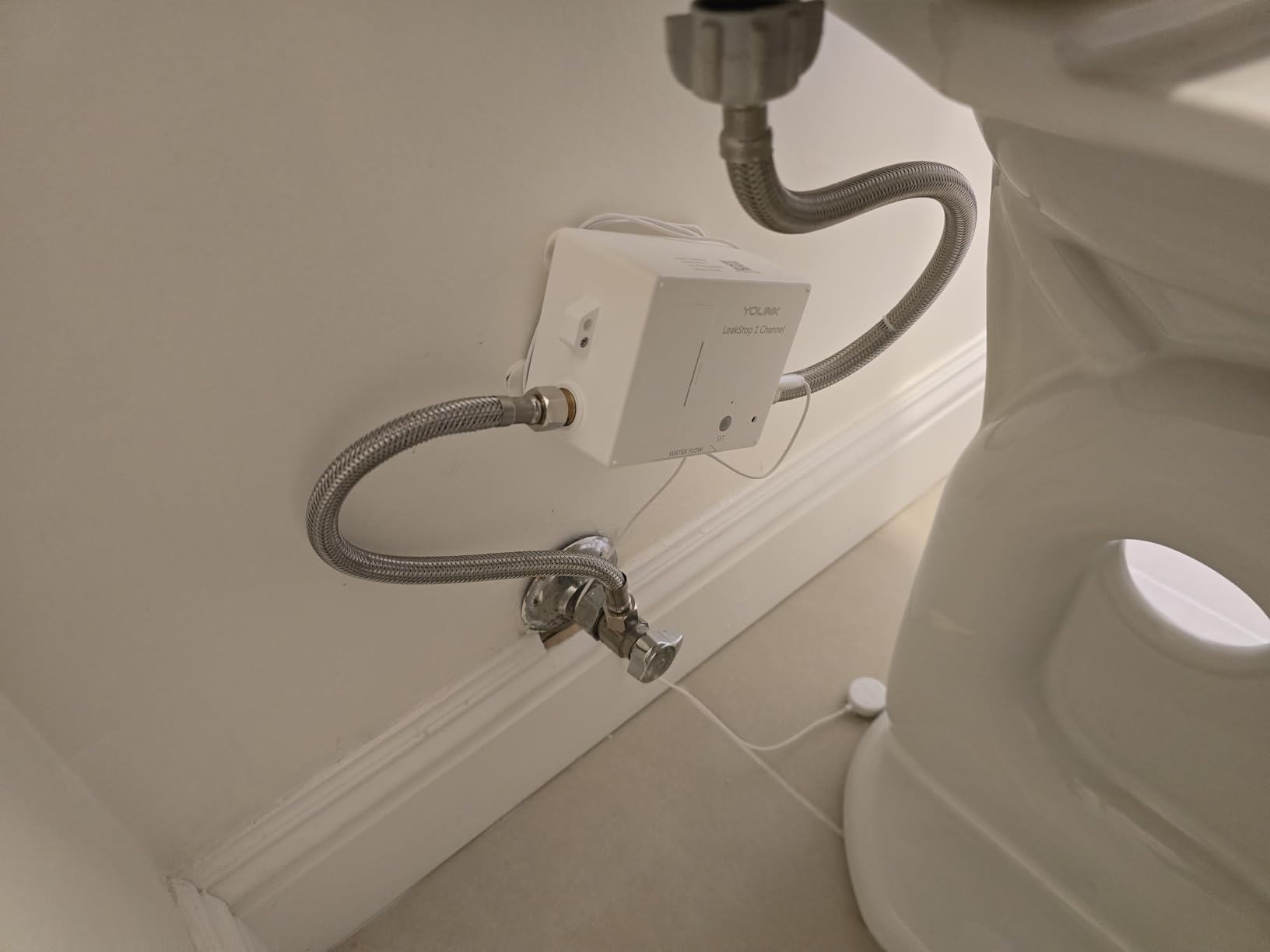 YoLink LeakStop 1-Channel for Toilets/Sinks, Auto Shutoff Valve & Leak Detector, Real-Time Monitoring, LoRa Long-Range, 2 AA Up to 5-Year Battery, App/SMS/Email Alerts - Hub Required customer photo 1