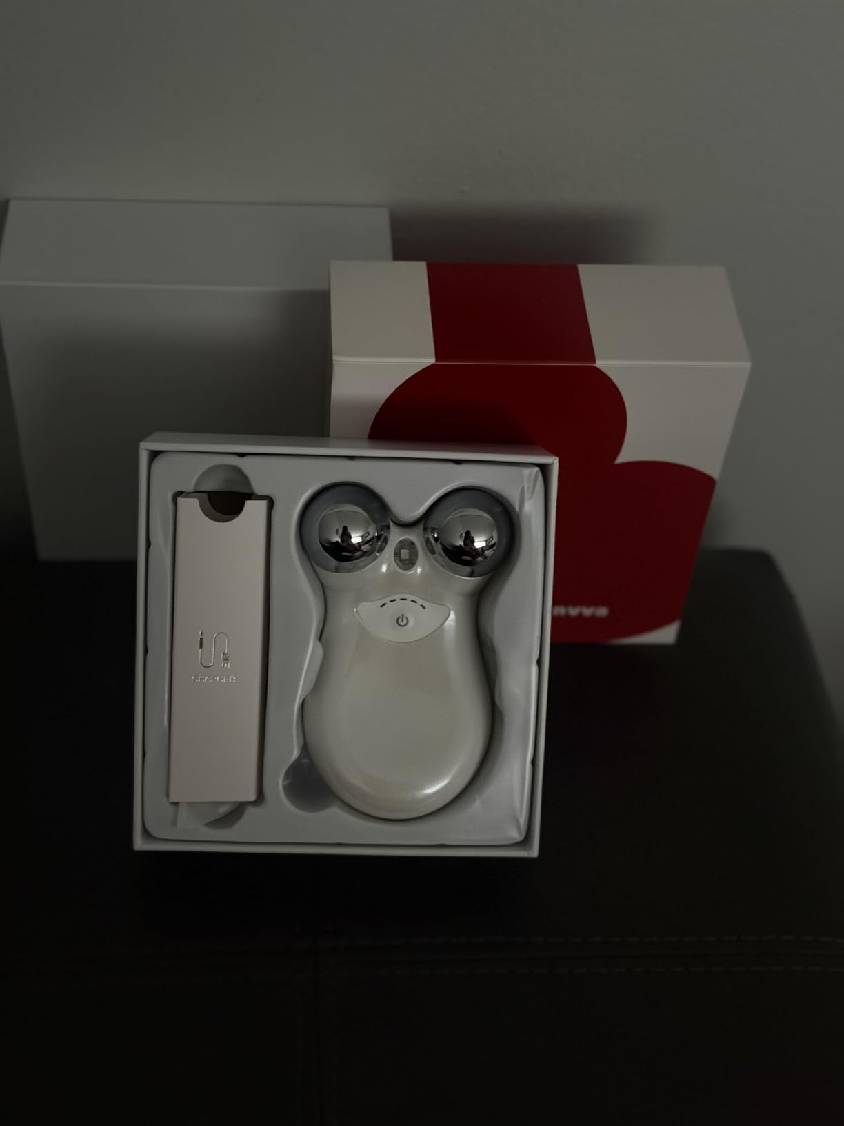 Microcurrent Facial Device, Latest Red Light Technology, Enhances The Ability to Lift The Face and Tighten The Skin, Facial Wrinkle Equipment, Smart Photon Micro-Current Device, Model:EP-300 customer photo 1