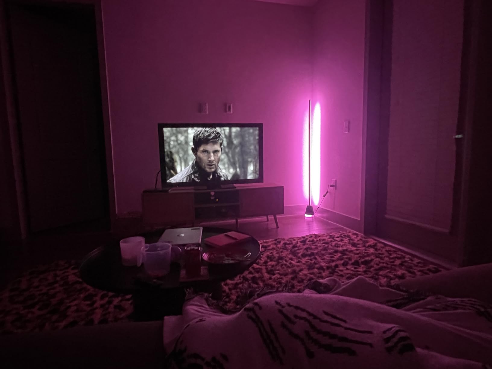 Keepsmile Smart RGB LED Corner Floor Lamp, 172 LEDs Bright Standing Lamps for Living Room with APP and Remote, Modern Floor Lamp with Music Sync and 16 Million Colors, Ambient Lighting for Bedroom customer photo 1