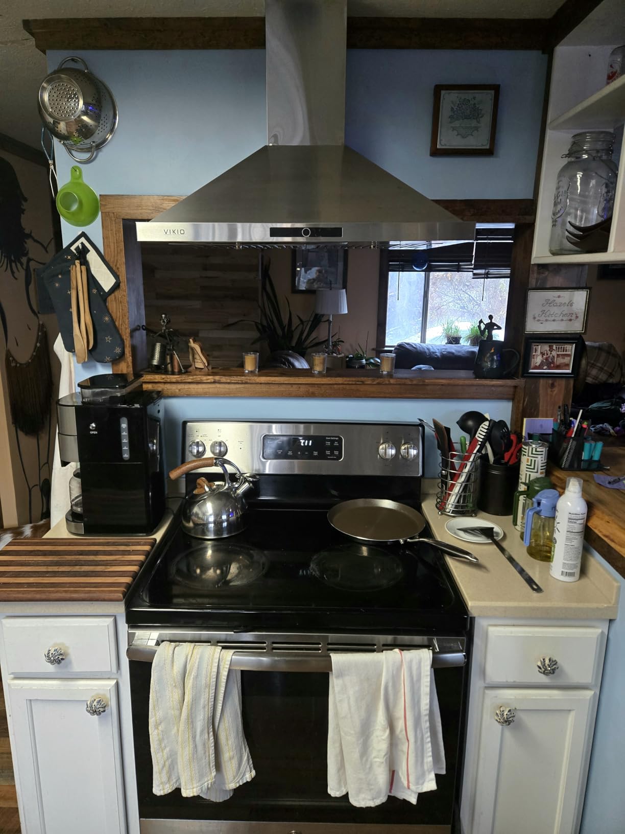 VIKIO HOME 36 Inch Wall Mount Range Hood 580 CFM Low Noise Touch Control, Ducted/Ductless Convertible, Stainless Steel Kitchen Vent Hood with 3-Speed Fan and LED Lights customer photo 2