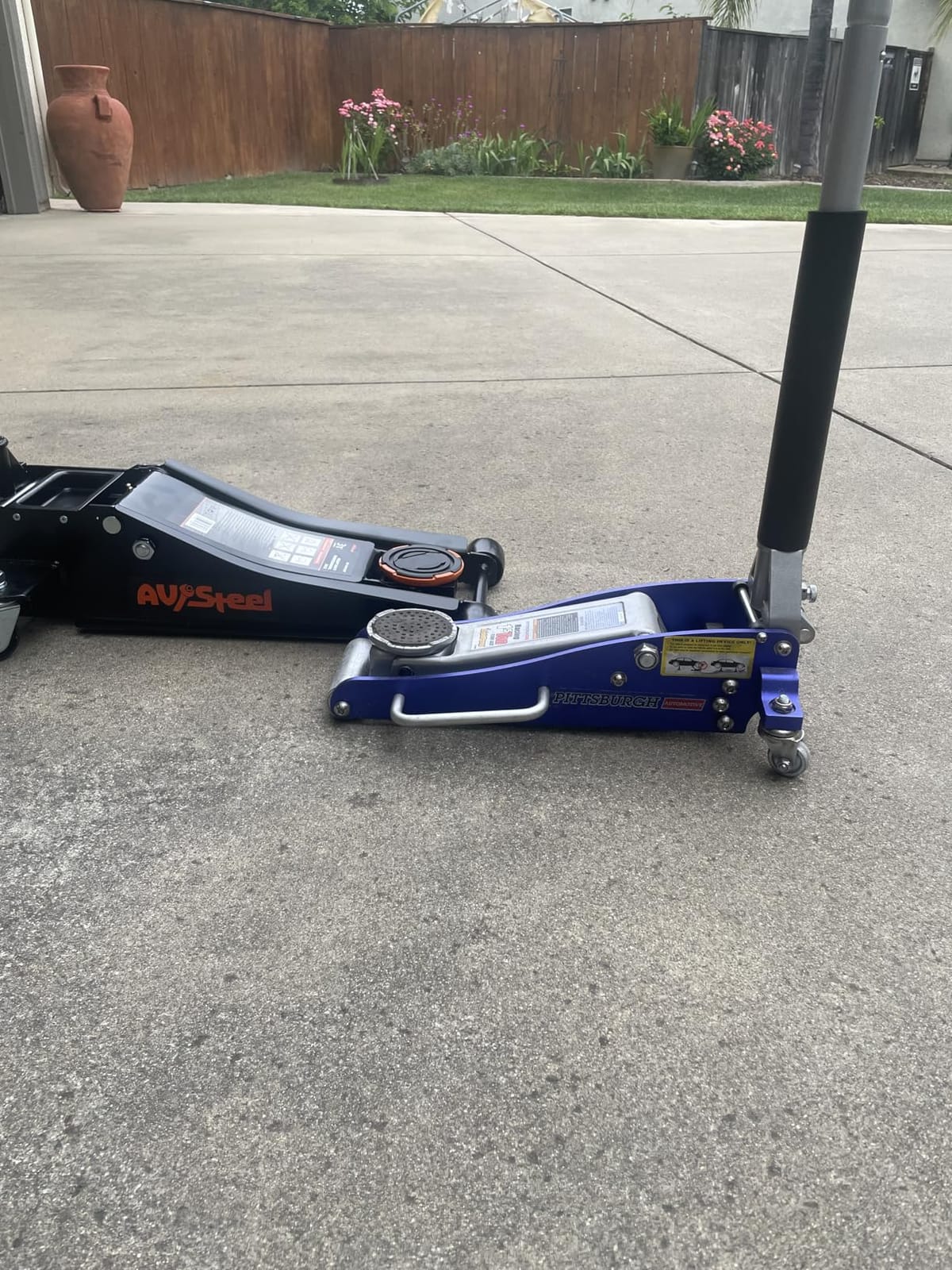 AV Steel Low Profile Floor Jack 3 Ton (6600 lbs), Heavy Duty Hydraulic Jack for Car, Heavy-Duty Floor Jack with Dual Pistons Quick Lift Pump, Car Floor Jack with Lifting Range 3-1/8'' to 19-7/8'' customer photo 2
