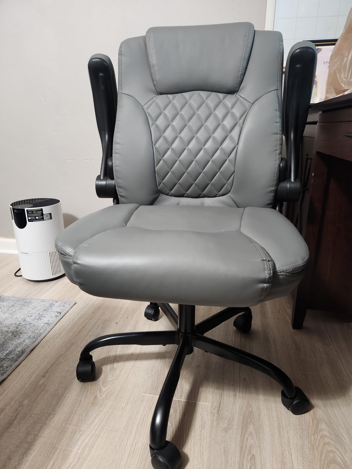 Leather Office Chair, PU Home Computer Desk Chairs with Ergonomic Back Support, 360°Swivel Free, Small Gaming Chair with Wheels and Adjustable Armrests, for Short People Use customer photo 1