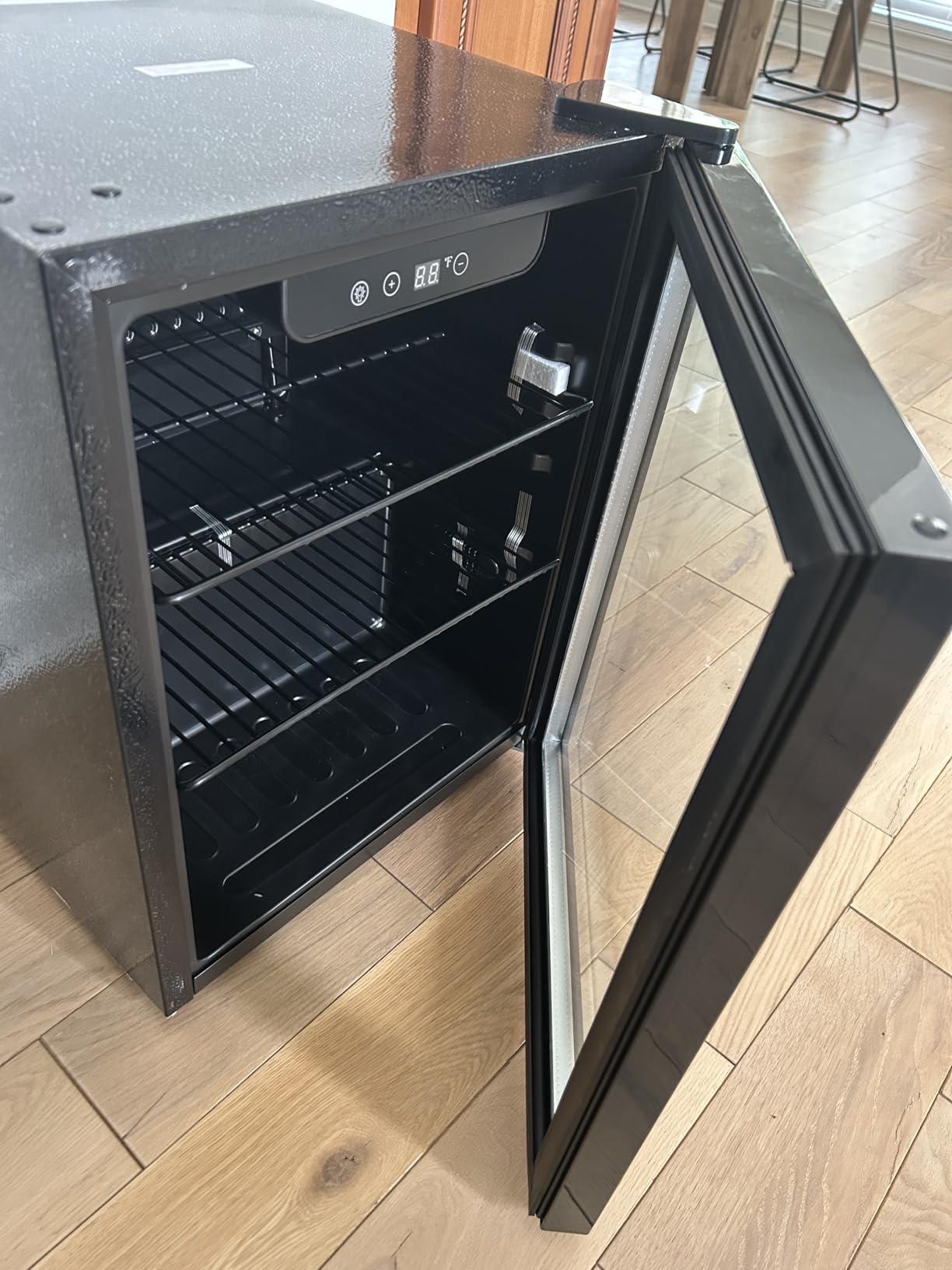 Icyglee 145 Can Mini Fridge, 4.5 Cu.Ft Beverage Refrigerator Cooler, Silver | 32-61°F Digital Temperature Display, Adjustable Shelving, Freestanding Design, Ideal for Soda Beer, Home Office Bar Use customer photo 1
