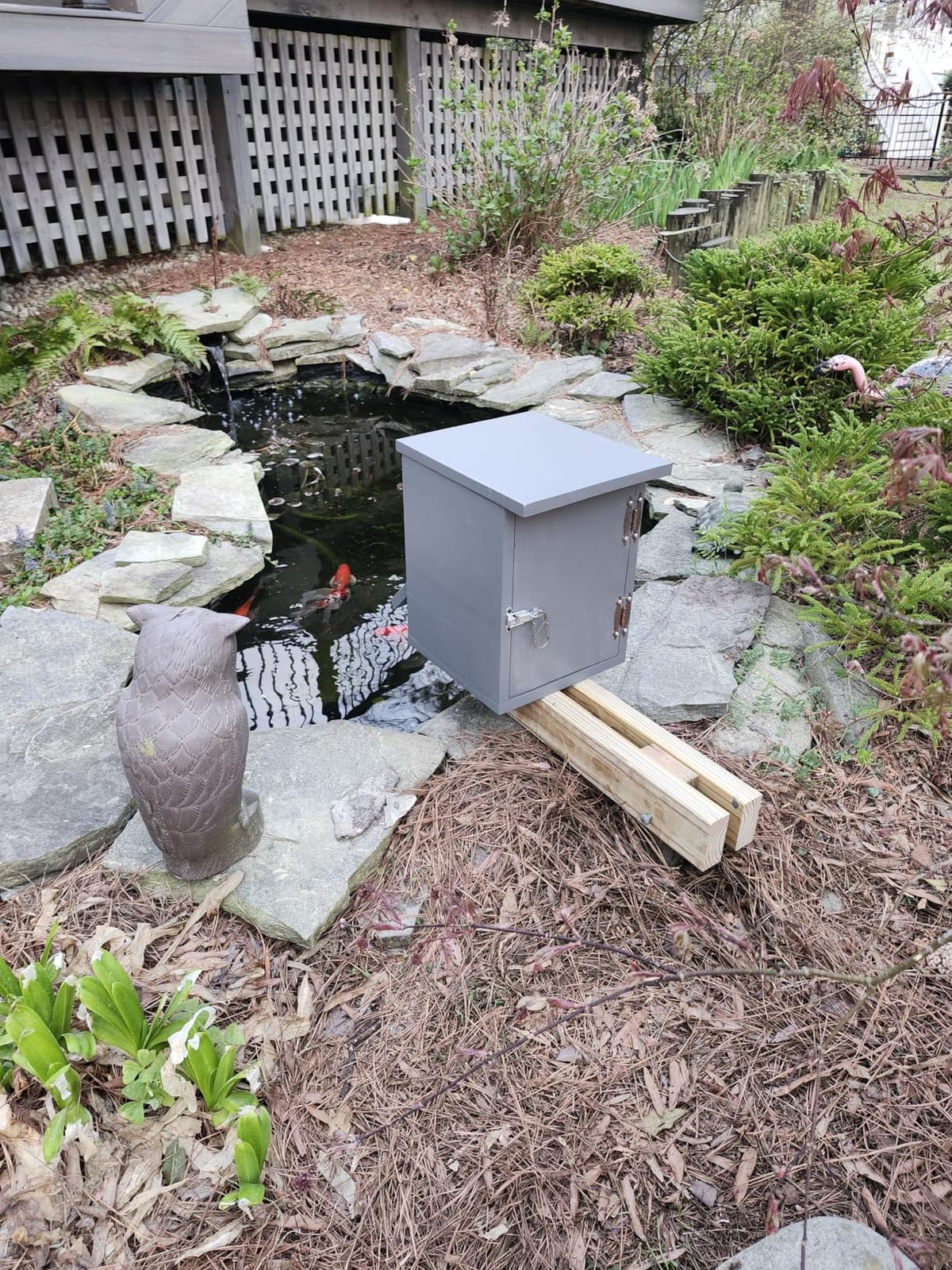 Pawfly Automatic Fish Feeder - Large Capacity Vacation Timer, Moisture-Proof Outdoor Koi Fish Feeder, Battery Powered customer photo 1