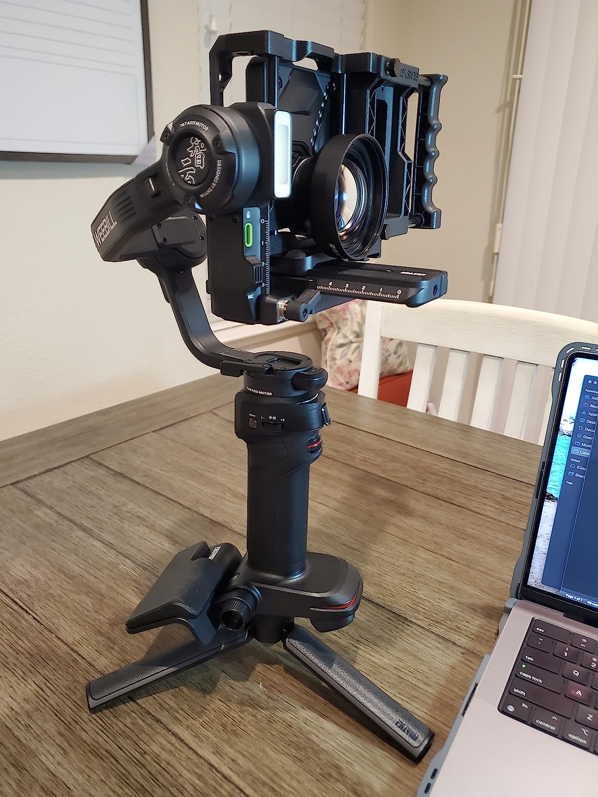 Crane 4E 3-Axis Camera Stabilizer for DSLR and Mirrorless Cameras | Camera Gimbal Compatible with Canon/Nikon/Sony, Native Vertical Shooting, Bluetooth Shutter Control customer photo 2