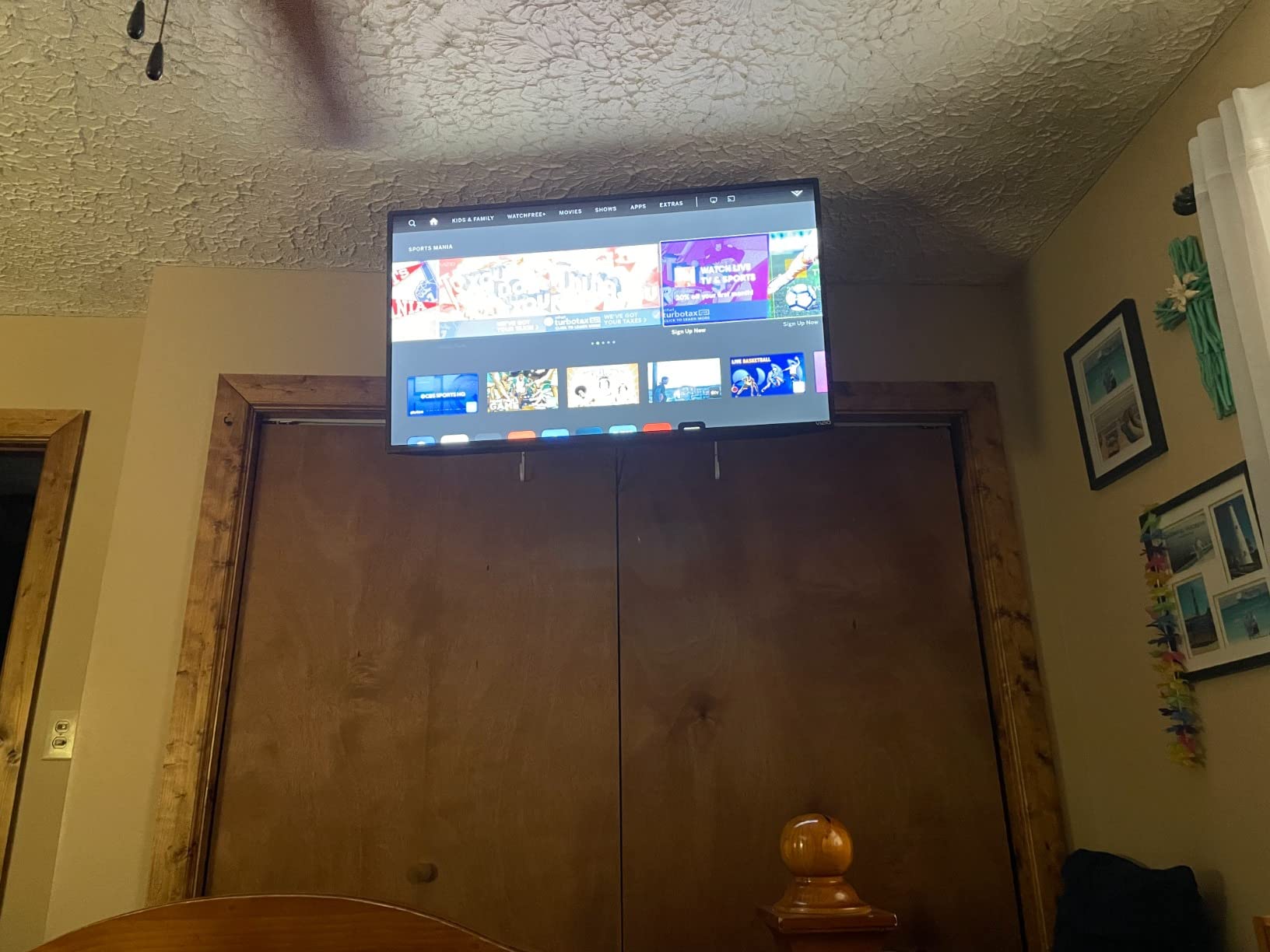 WALI Heavy Duty Ceiling TV Mount for 37-90 inch Large TVs, up to 220 lbs | Hanging Pole Ceiling Mount TV Bracket Up Down, Full Motion with Height Adjustment, Tilt, Swivel, Max VESA 800x400mm (CM3790) customer photo 1