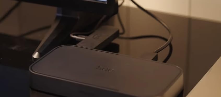 Philips Hue Play HDMI Sync Box 8K - Syncs up to 10 Hue Lights, Video Games, Movies and Music customer photo 1