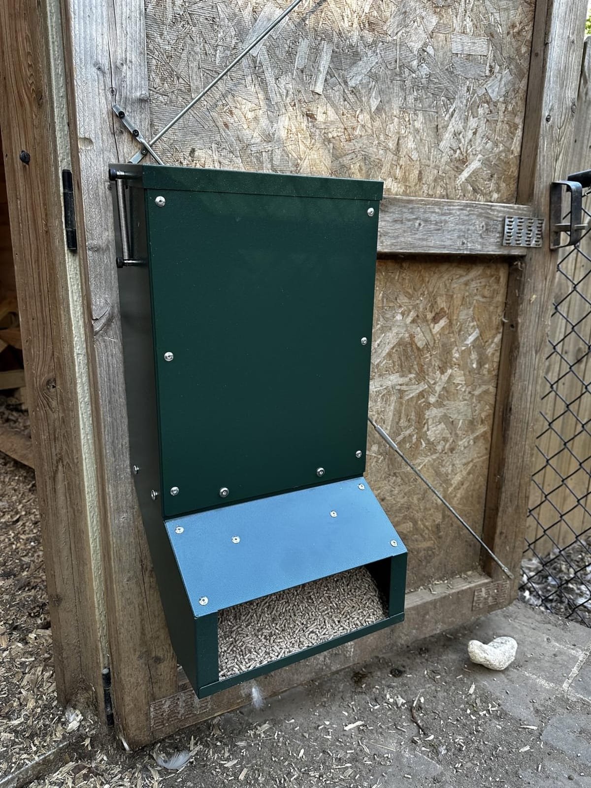Automatic Metal Deer Feeder 10 Gallon | Tree Protein Feeder, Heavy Duty Gravity Deer Feeder Automatic Dispenser Feeds Protein and Corn, Wildlife Feeder, Green customer photo 1