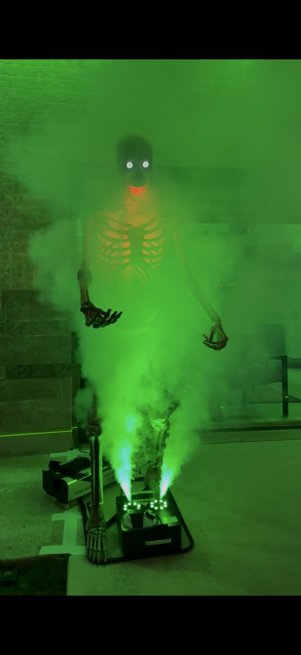 2000W Professional Fog Machine Dual Nozzle with 16 RGB LED, DMX Control Adjustable Smoke Direction, 2.5L Tank LCD Display 30000CFM for Halloween Christmas Stage DJ Party Club Events customer photo 2