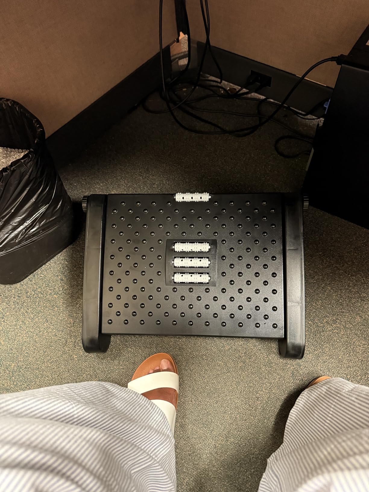 Foot Rest for Under Desk at Work, Six Heights Adjustable Foot Stool - Under Desk Footrest, Ergonomic Foot Stools for Under Office Desk, Desk Foot Rest with Massage Rollers, Chair Leg Rest Black customer photo 2