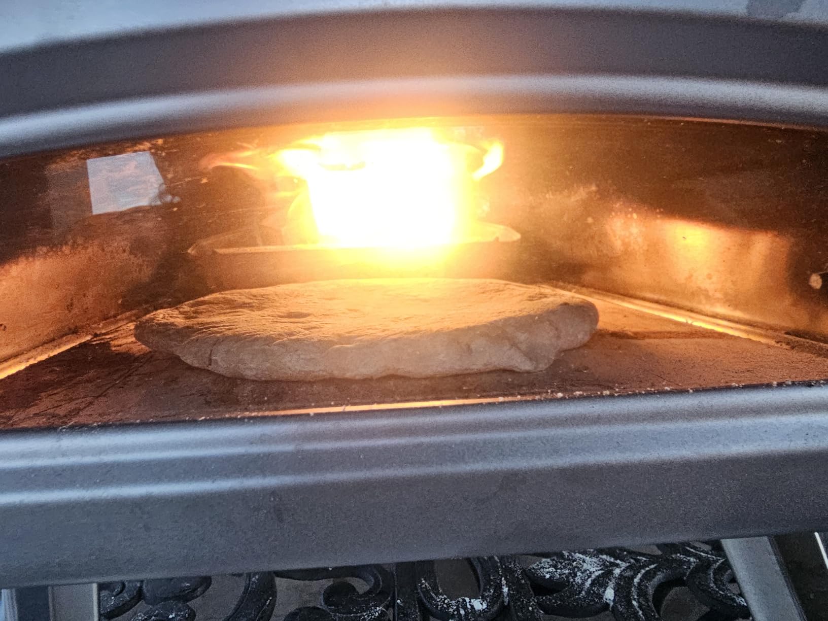 Ooni Karu 2 Multi-Fuel Outdoor Pizza Oven - Wood and Gas Outdoor Pizza Oven with Pizza Stone & Integrated Thermometer, Pizza Oven Outdoor, Dual Fuel 12 Inch Pizza Maker, Outdoor Cooking Grill customer photo 2