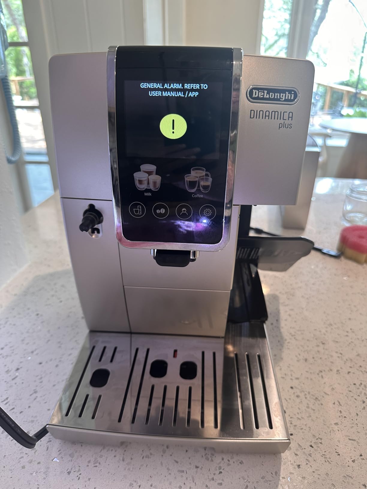 De'Longhi Dinamica Plus Fully Automatic Espresso Machine | Brew Personalized Coffee for up to 4 User Profiles, 24+ Recipes, Built-In Grinder & Automatic Milk Steam Wand with 3 Frother Modes customer photo 1