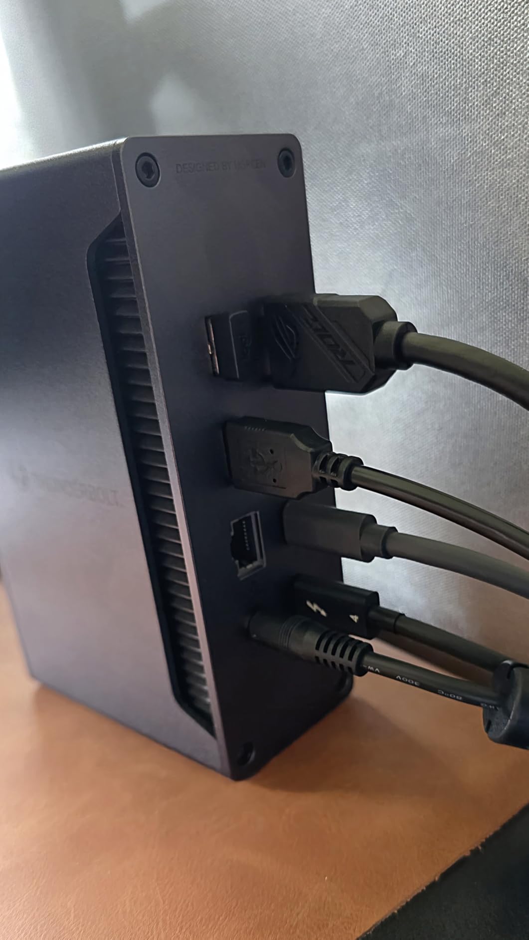 UGREEN 13-in-1 Thunderbolt 4 Dock, 40Gbps Docking Station with Dual 4K@60Hz, Single 8K Display, 90W Charging for Laptop, 2.5 Gigabit Ethernet, SD/TF 4.0 customer photo 2