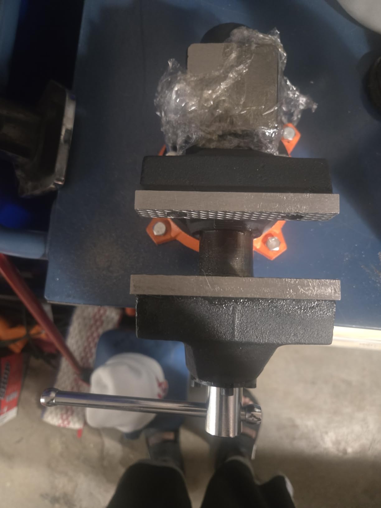 PONY 4 Inch Heavy Duty Bench Vise, 4400LBS Clamping Force Pro Workshop Vise | Vice for Workbench with 360° Rotatable Base and Anvil, 4-inch Jaw Width and Opening for Woodworking, Drilling, Pipe Cutting customer photo 1