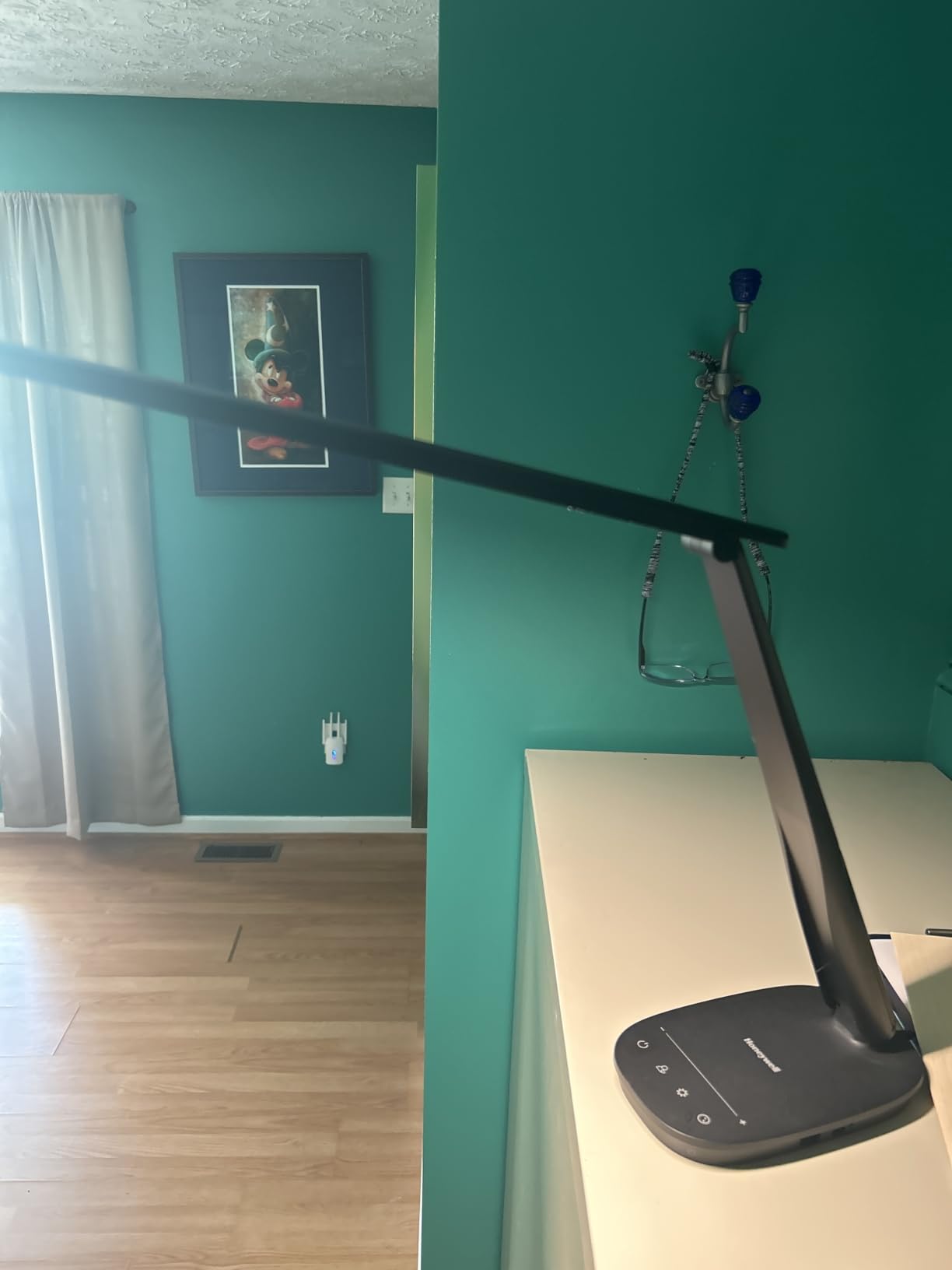 Honeywell LED Desk Lamp for Home Office, Eye-Caring Dimmable Reading Light with 4 Color Modes, Touch Control, USB-A and USB-C Charging Ports, Adjustable Head, Timer for Bedroom and Small Desks customer photo 1