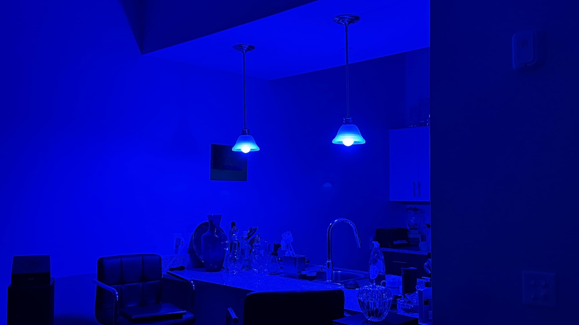 Tapo TP-Link Smart Light Bulbs, 1100 Lumens High Brightness (75W Equivalent), Matter-Certified, 16M Colors WiFi Light Bulb, Dimmable, Works w/Siri, Alexa & Google Home, A19 E26, L535E(4-Pack) customer photo 2