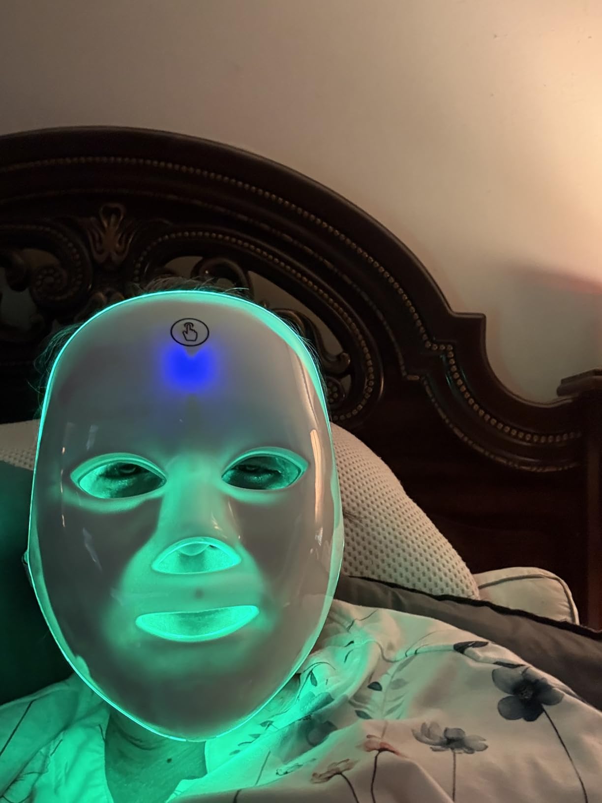 7-1 Colors Red Light Therapy For Face, LED Facial Skin Care Mask, Red Light Mask for Face, LED Facial Mask Light, Salon or Home, White customer photo 1