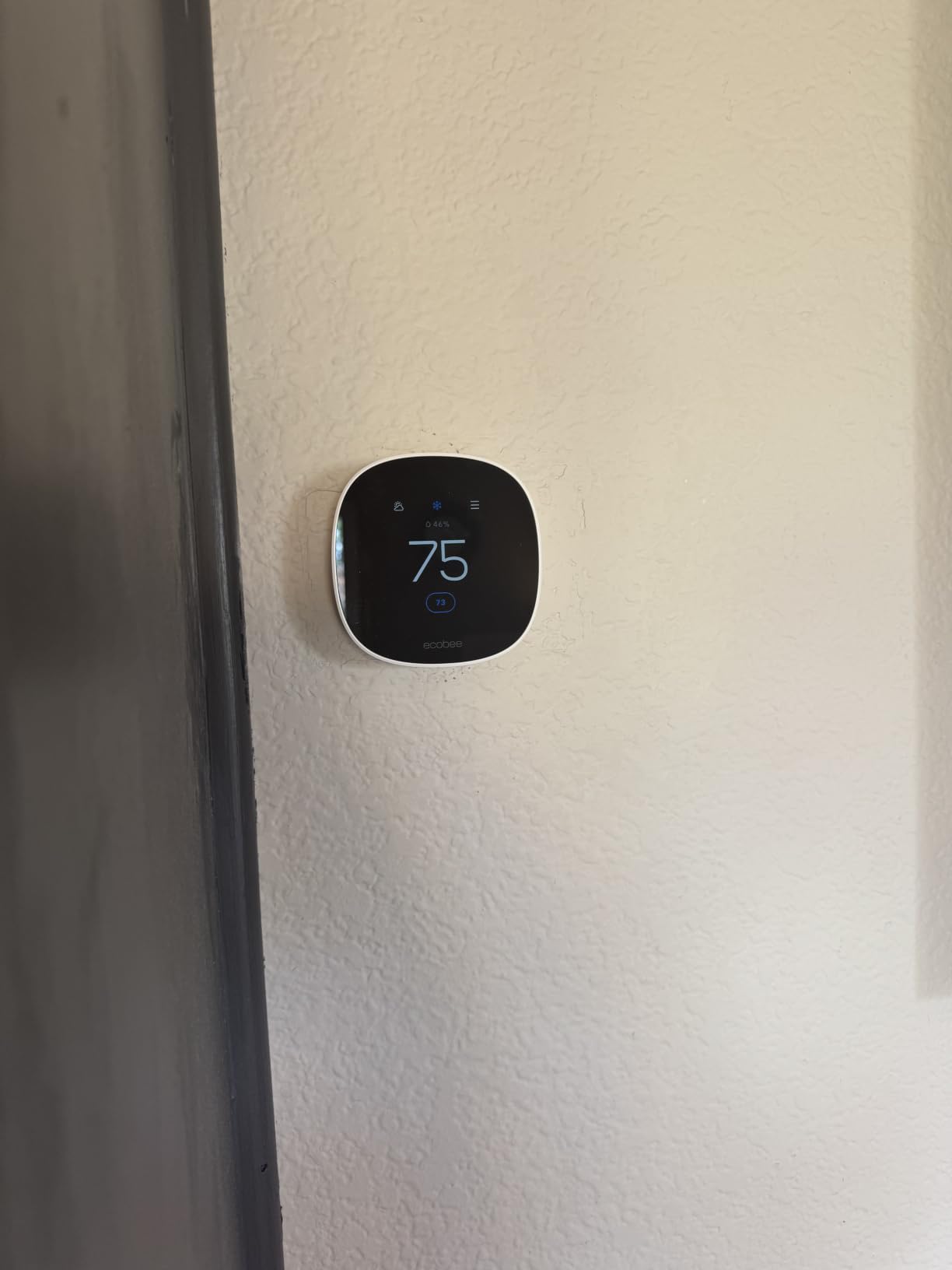 ecobee Smart Thermostat Essential - WiFi Thermostat, Energy Star Certified | Programmable Wi-Fi Thermostat - Works with Siri, Alexa, and Google Assistant customer photo 1