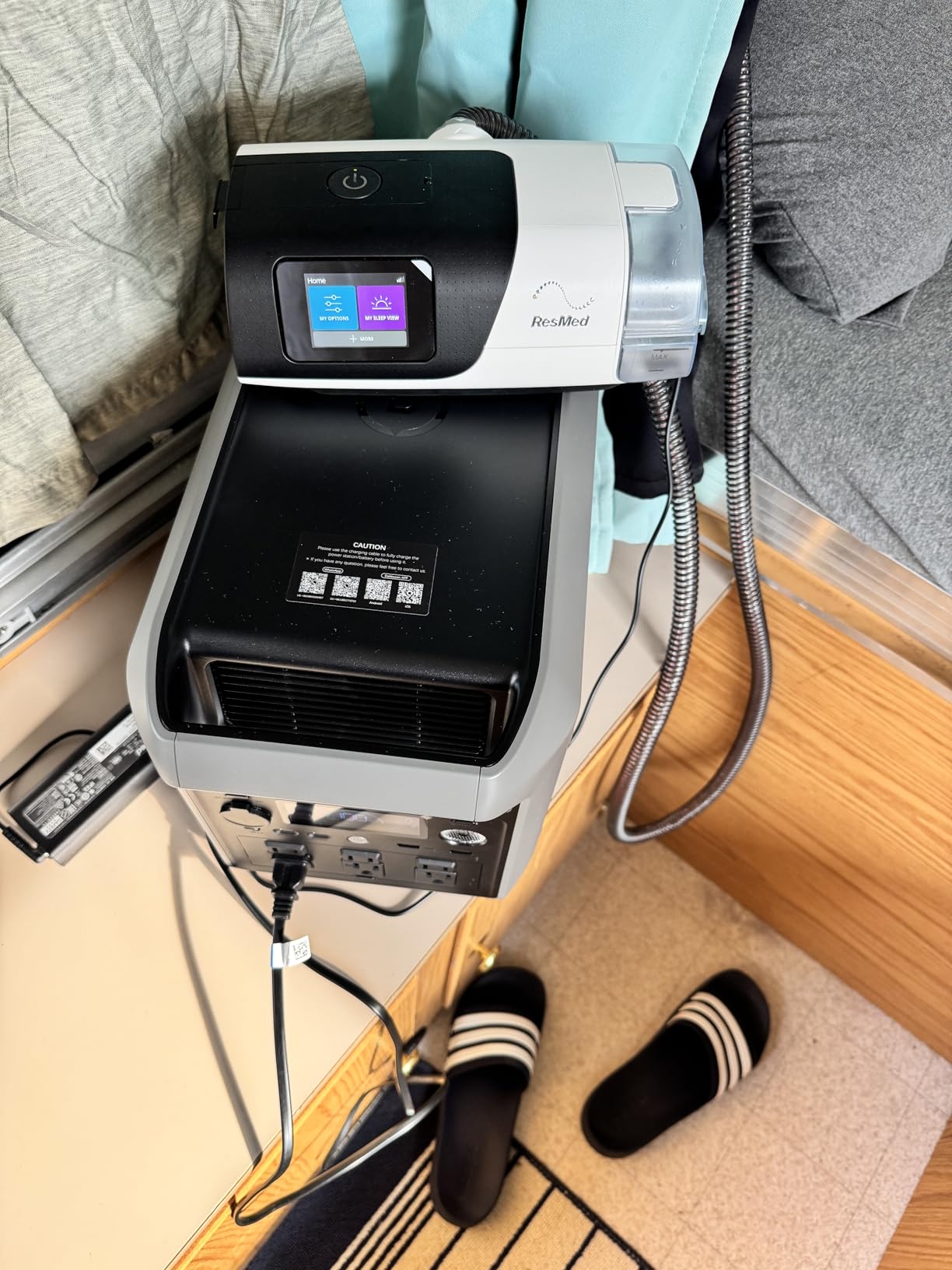 DABBSSON Portable Power Station 2000L, 2048Wh Semi-Solid LiFePO4 Battery, 2200W AC Output 6, 3300W Power Boost, 1 Hr Fast Charge, Solar Generator for Home Backup, Camping & RVs (Solar Panel Optional) customer photo 1