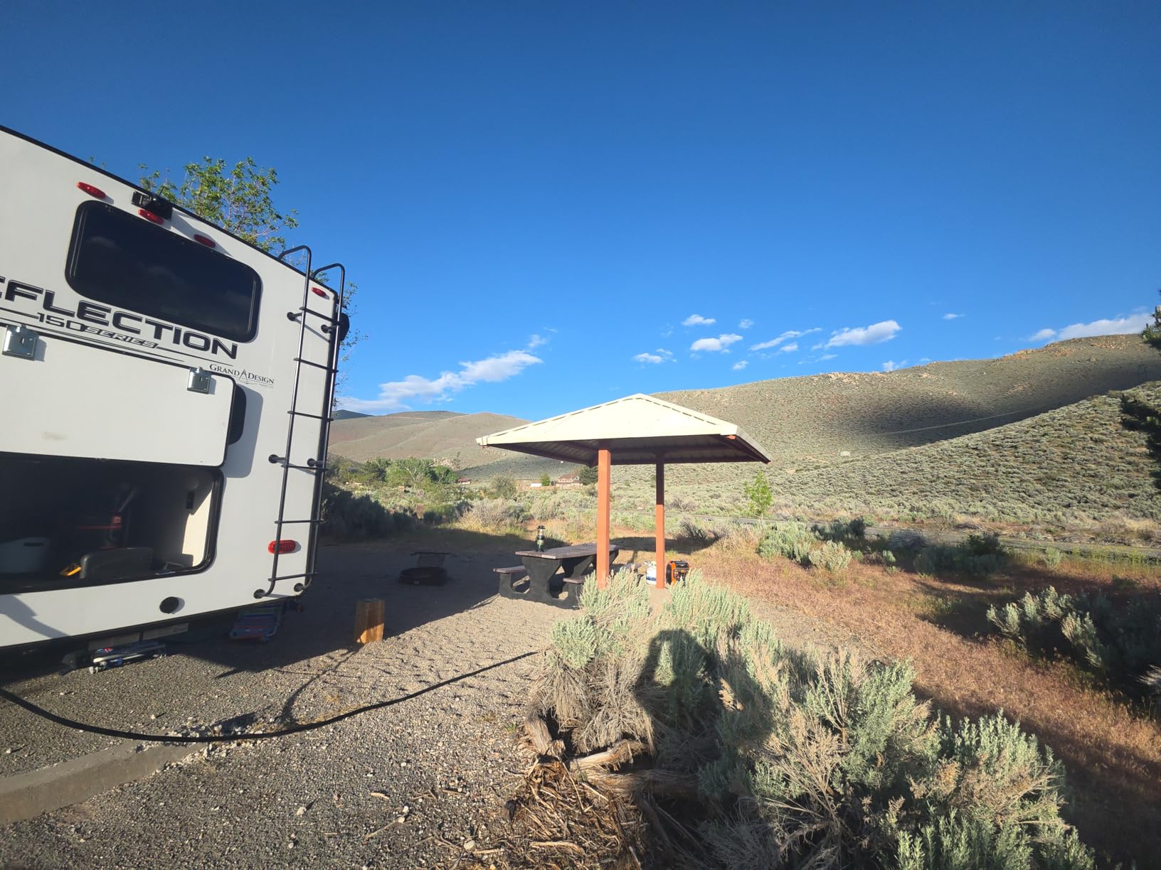 WEN 6800-Watt Dual Fuel RV-Ready Electric Start Portable Inverter Generator with Fuel Shut Off and CO Watchdog for Electric Vehicle Backup (DF680iX) customer photo 1