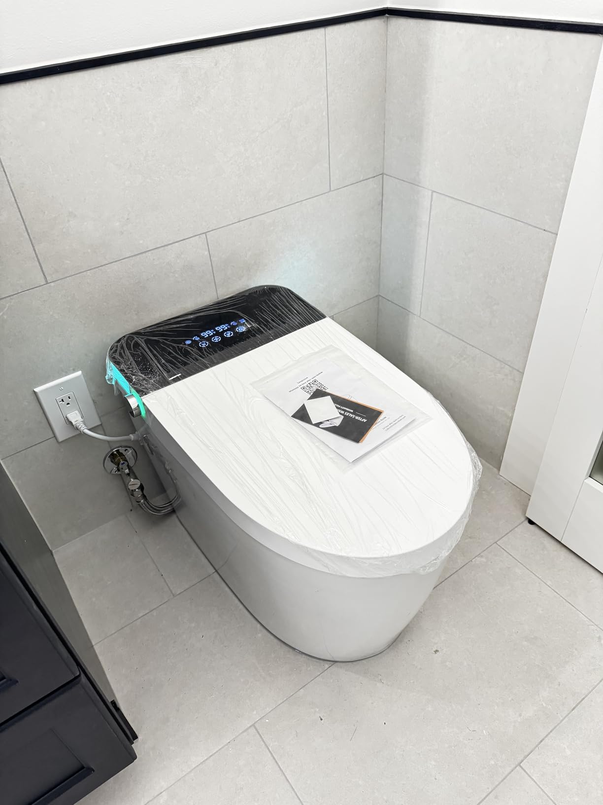 TDH Luxury Smart Toilet with Bidet Built In, Instant Warm Water Dryer Heated customer photo 1
