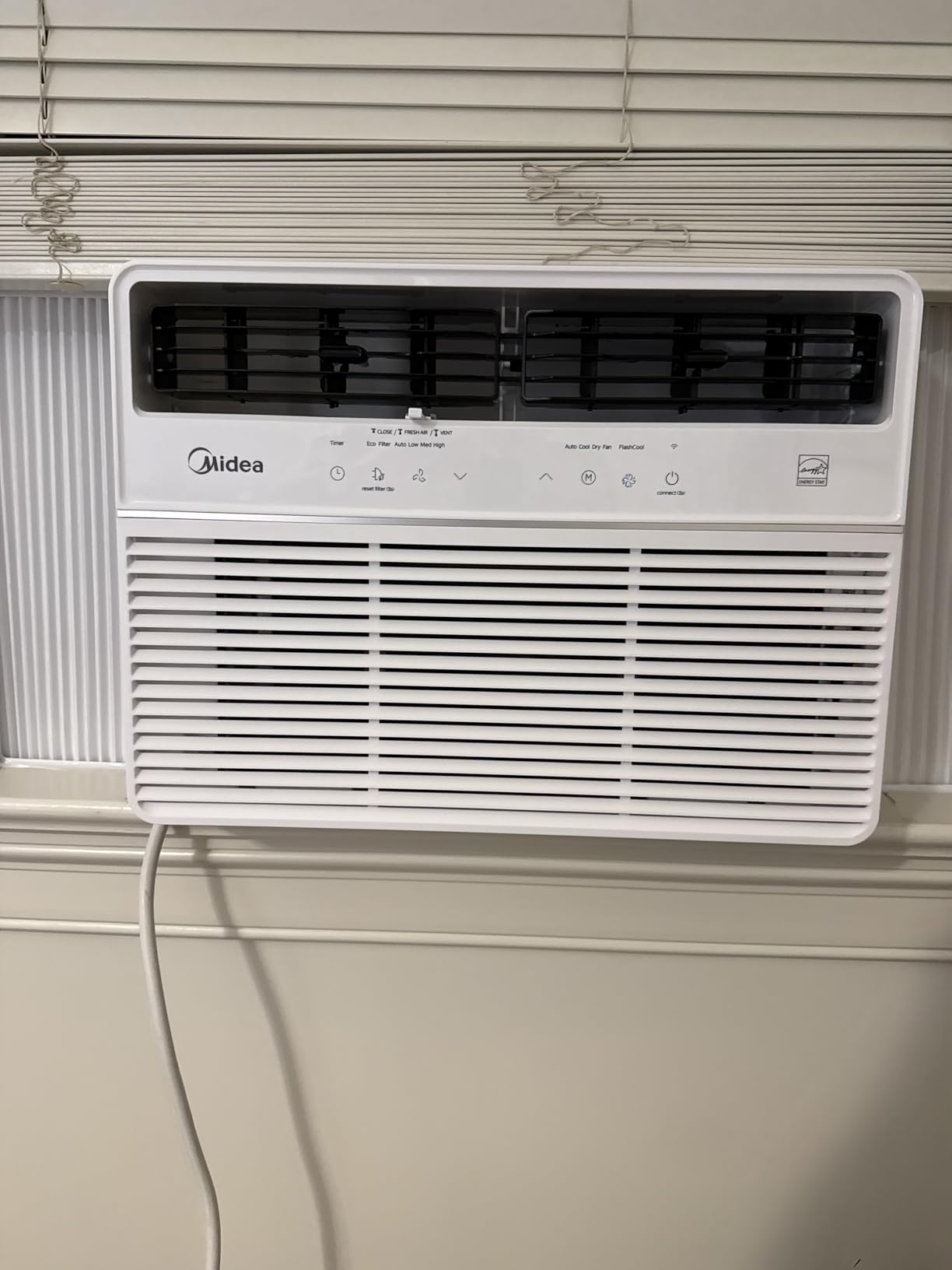 Midea 14,000 BTU Smart Inverter 115V Window Air Conditioner, 700 Sq Ft | Smart Control With App and Alexa Compatibility, Energy Saving Inverter Technology, Quiet, Remote control, Easy Installation customer photo 1