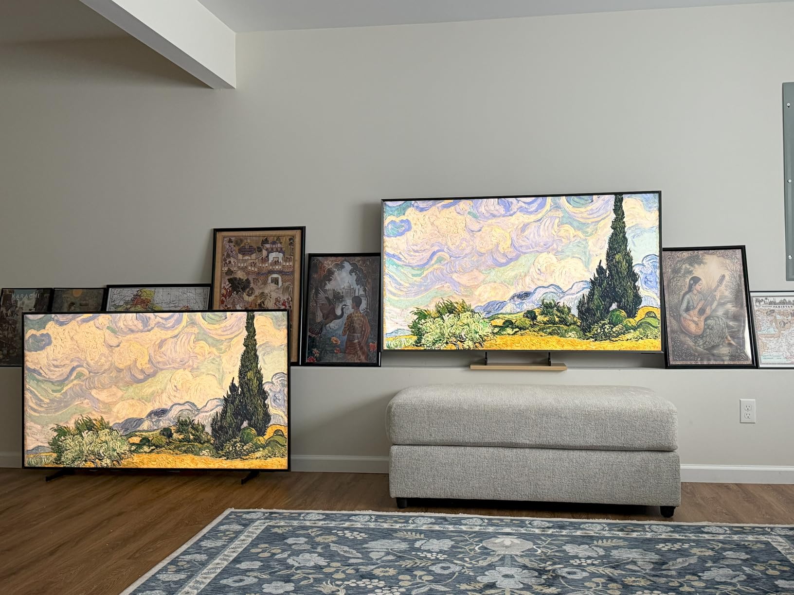 Samsung 85-Inch Class Neo QLED 8K QN900F Series, Vision AI, Mini LED Smart TV (2025 Model, 85QN900F) Neo Quantum HDR 8K Pro, Object Tracking Sound + w/Dolby Atmos, Glare Free, Alexa Built-in customer photo 2